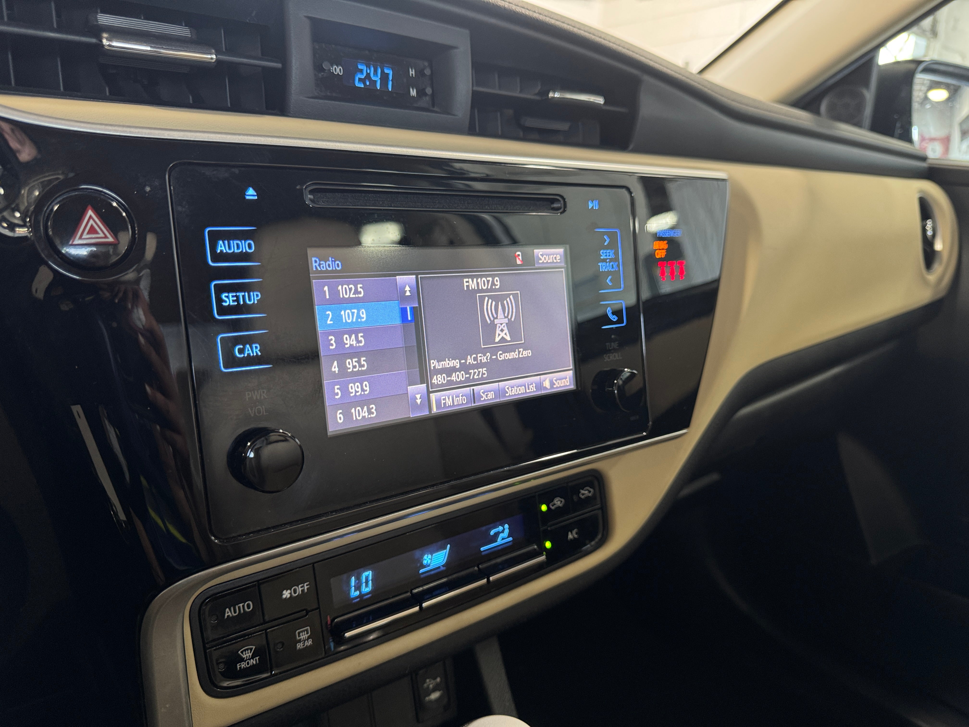 2019 Toyota Corolla LE 4