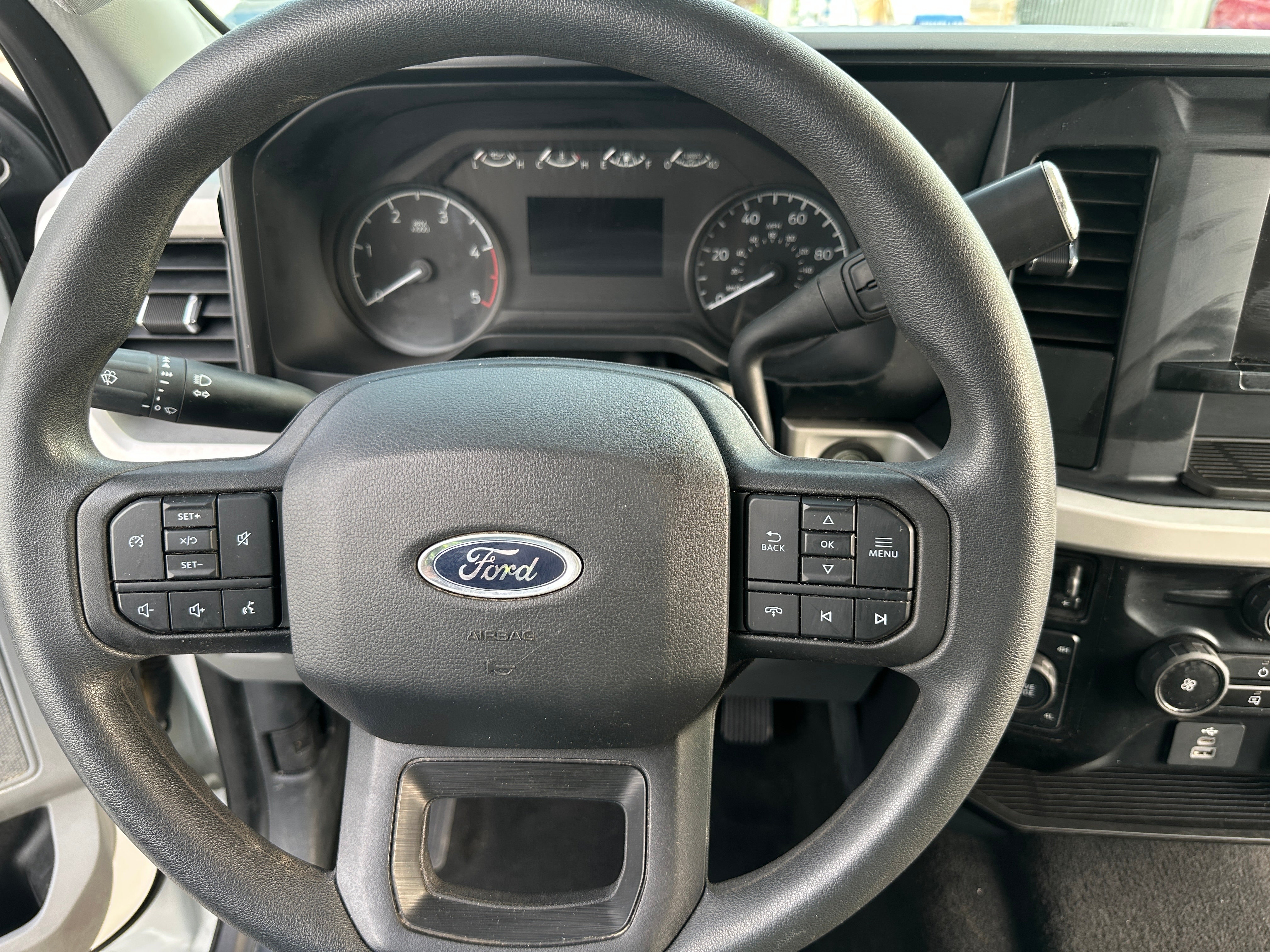 2024 Ford Econoline E-250 5