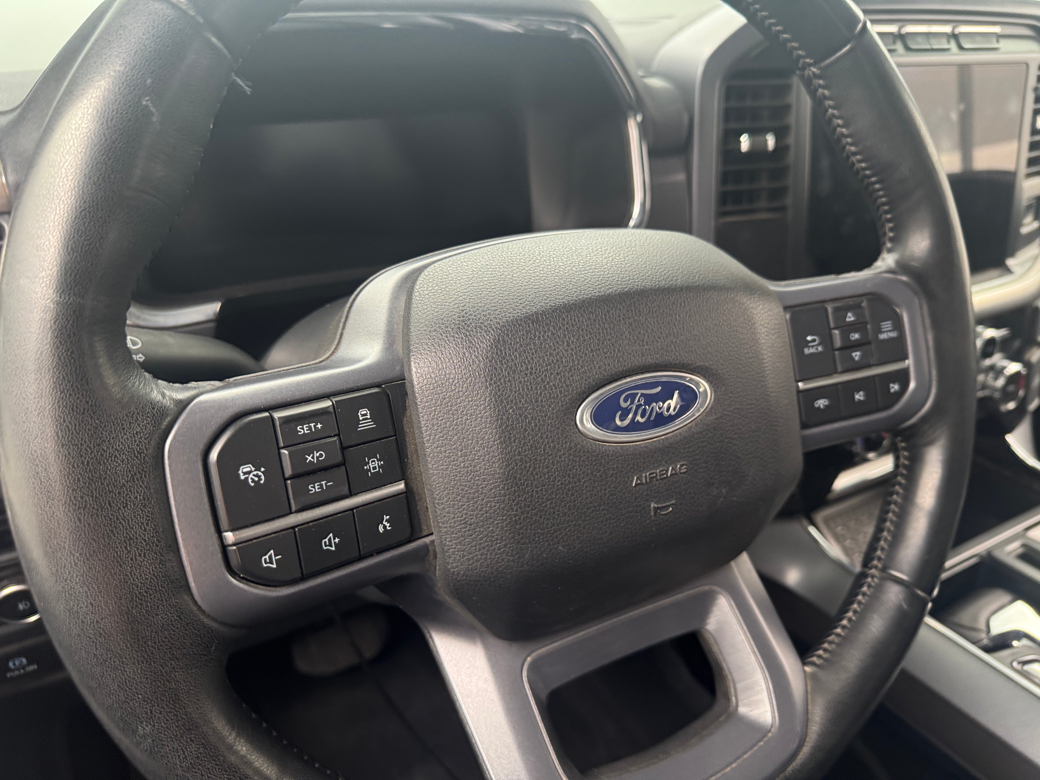 2023 Ford Econoline E-150 4