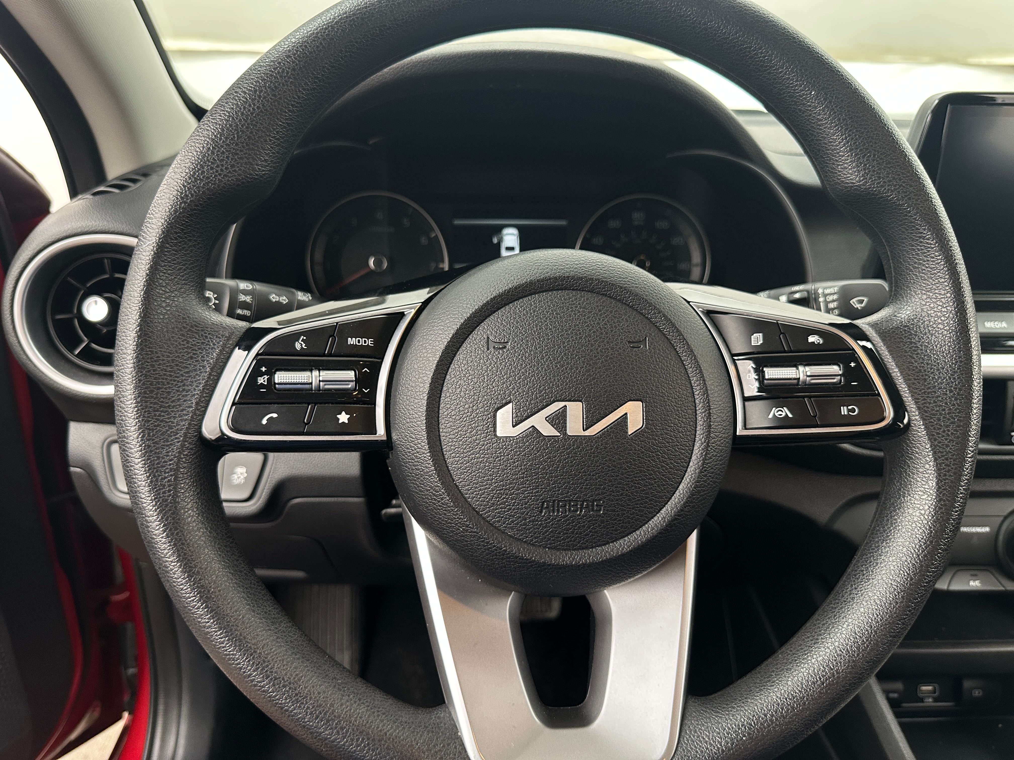2024 Kia Forte LXS 5