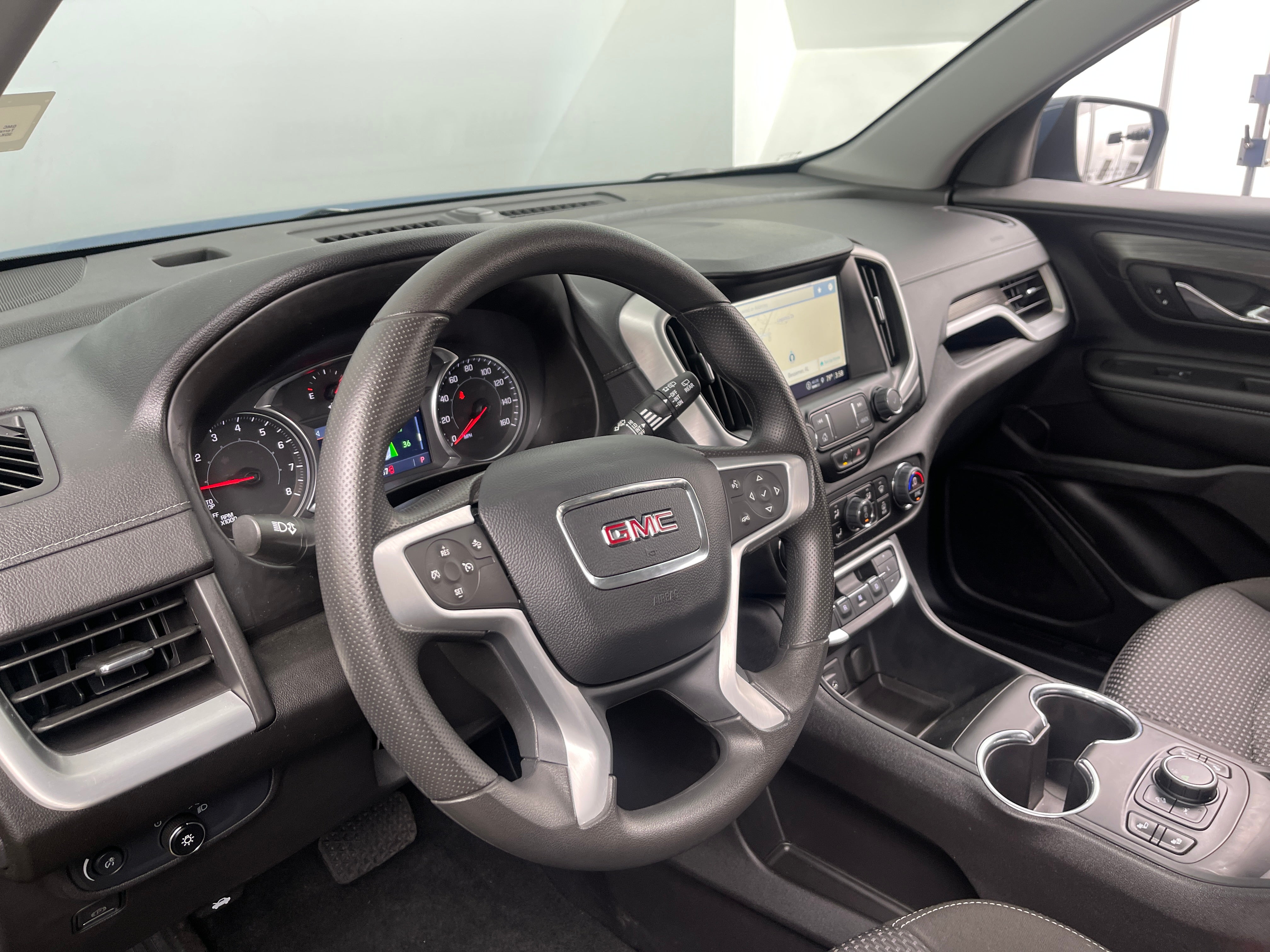 2024 GMC Terrain SLE 3