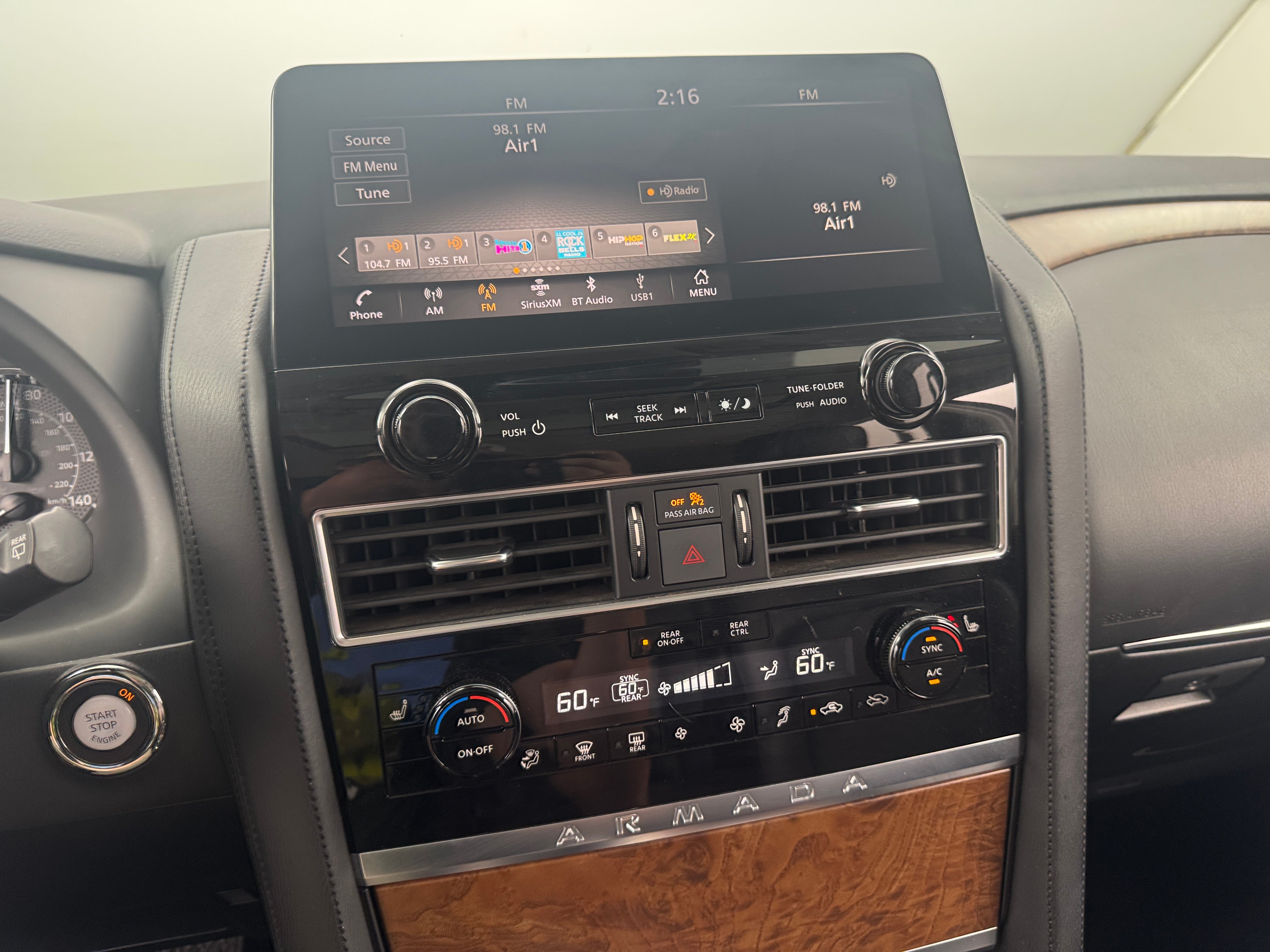 2023 Nissan Armada SL 3