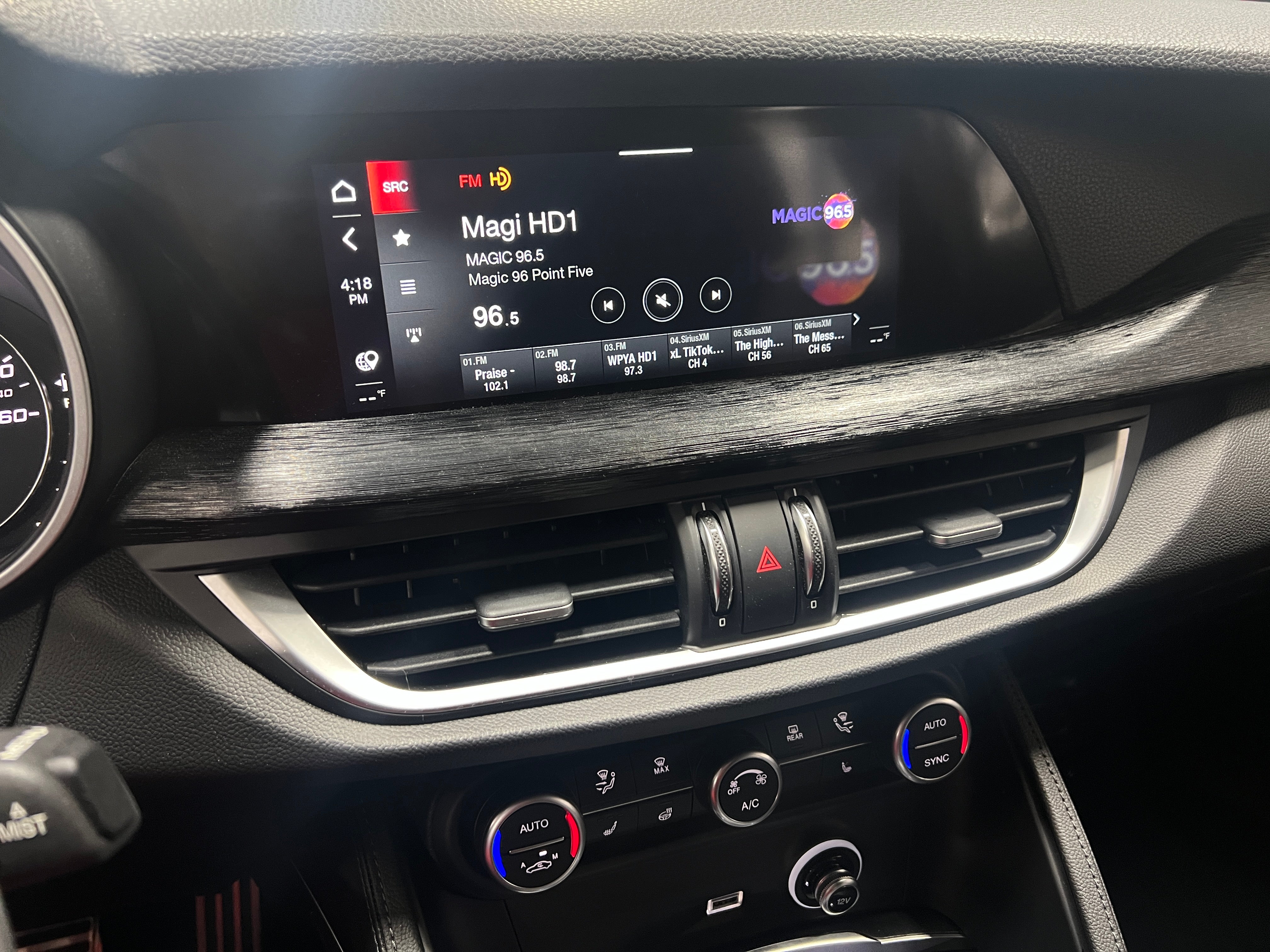 2022 Alfa Romeo Stelvio Sprint 3