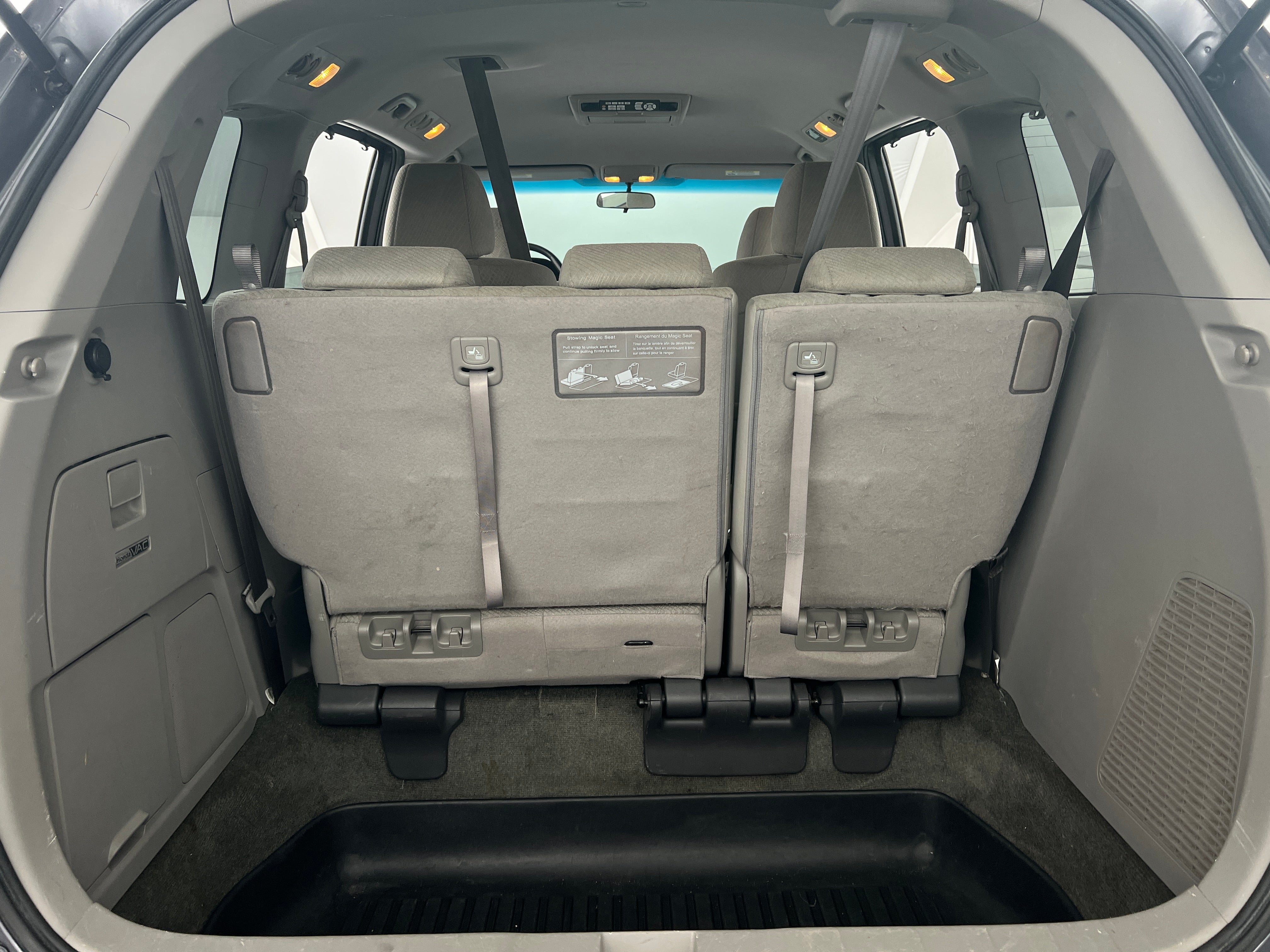 2016 Honda Odyssey SE 7