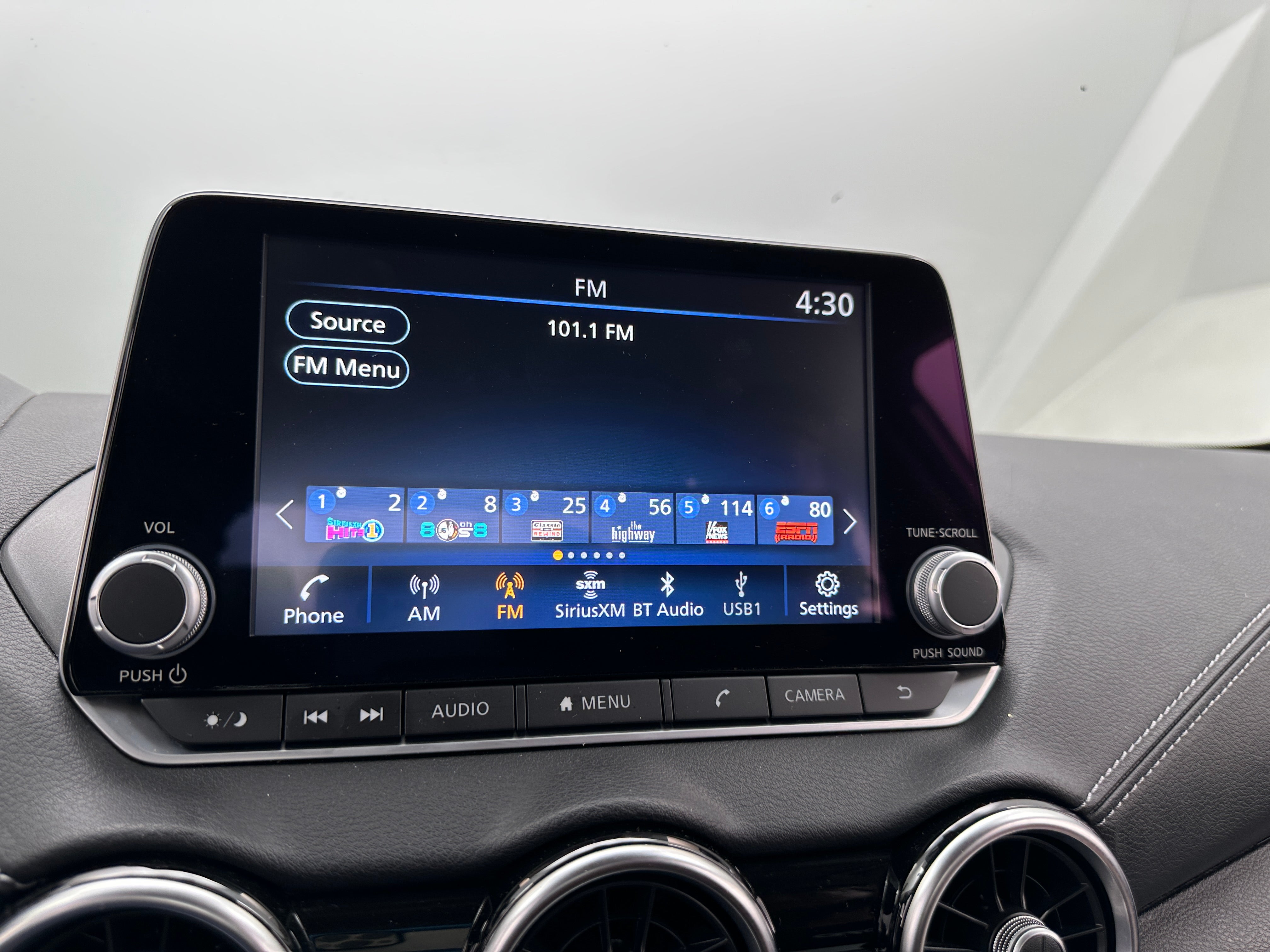 2023 Nissan Sentra SV 4