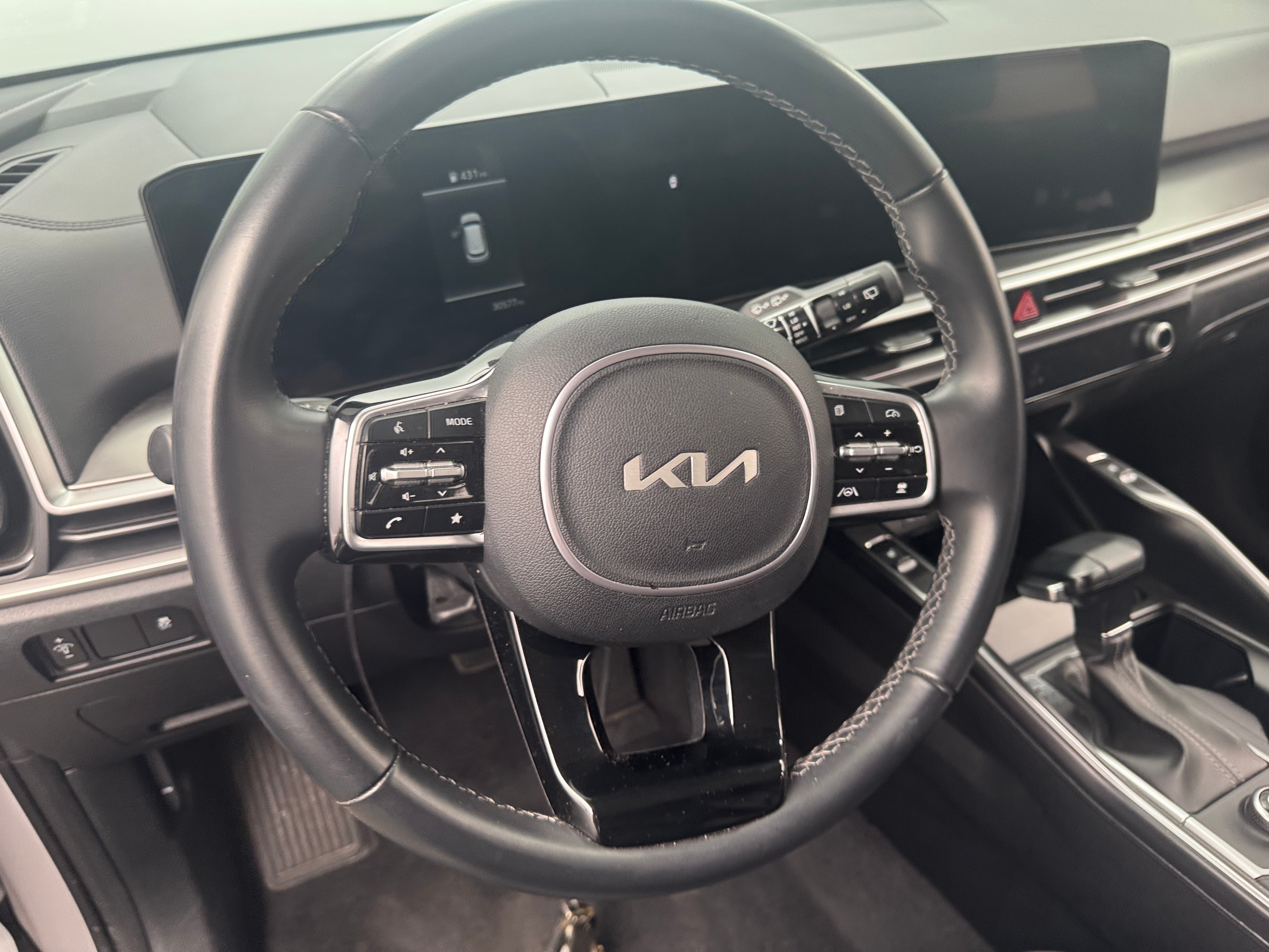 2024 Kia Sorento S 4