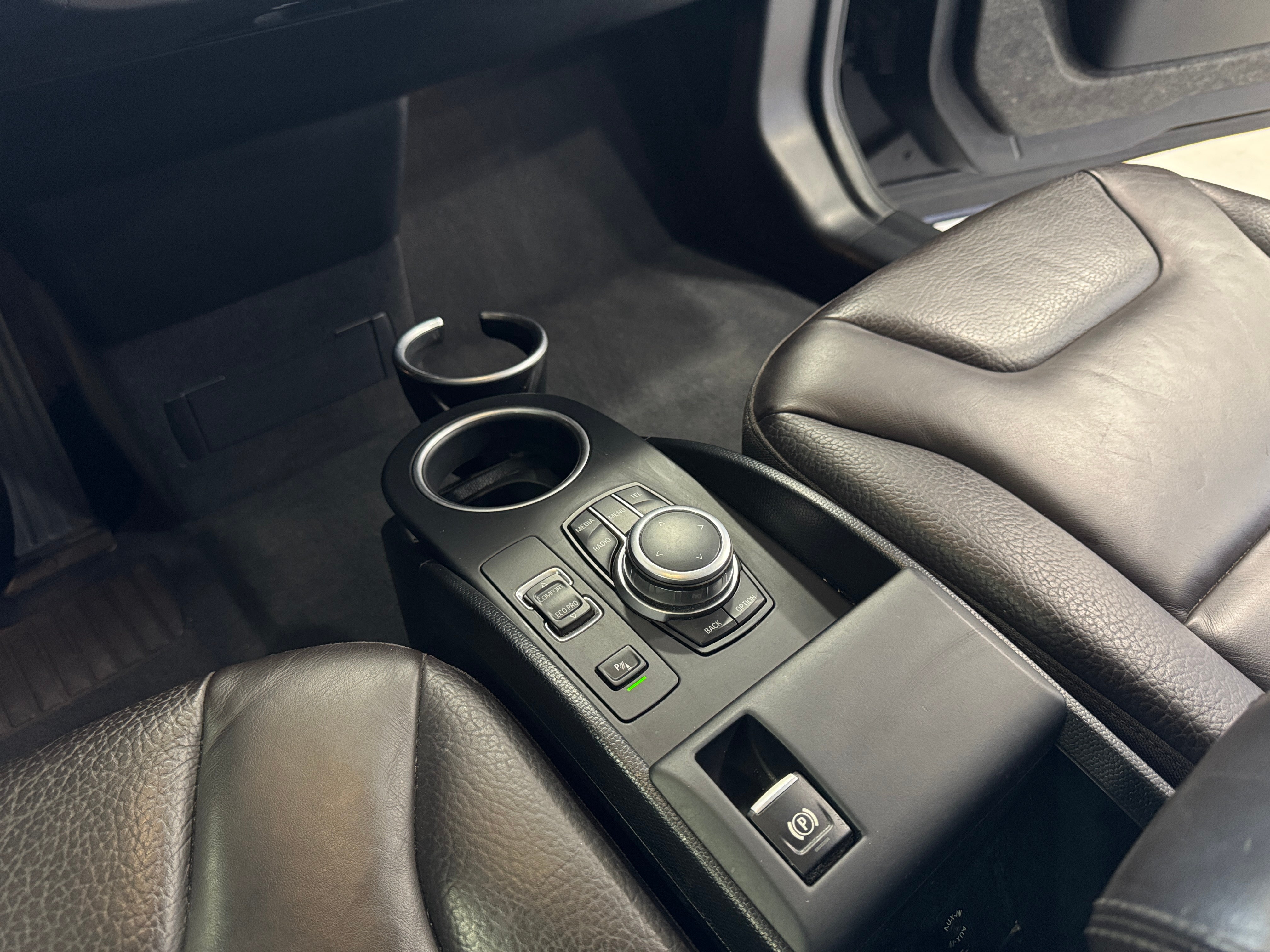 Image 4 of 2018 BMW i3 base