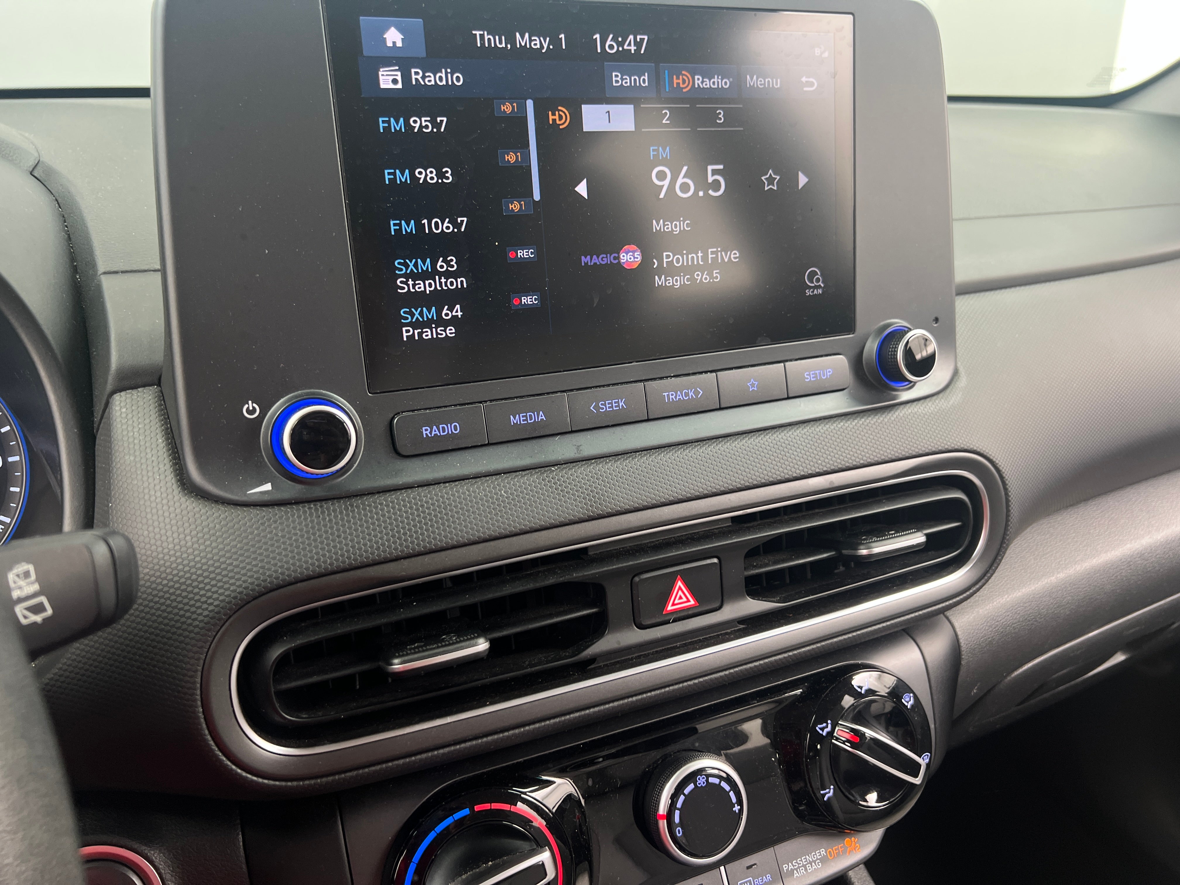 2023 Hyundai Kona SEL 4
