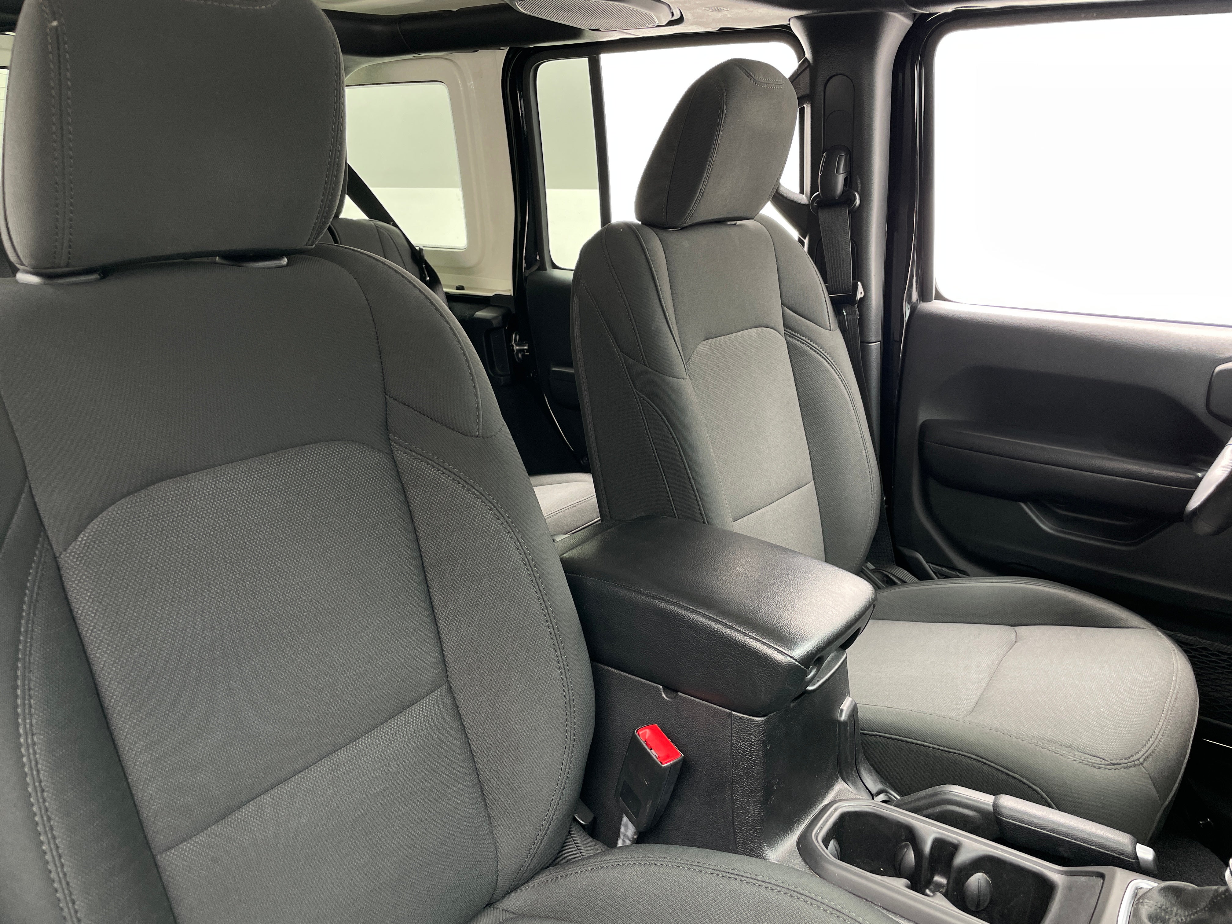 2019 Jeep Wrangler Unlimited Sport S 2