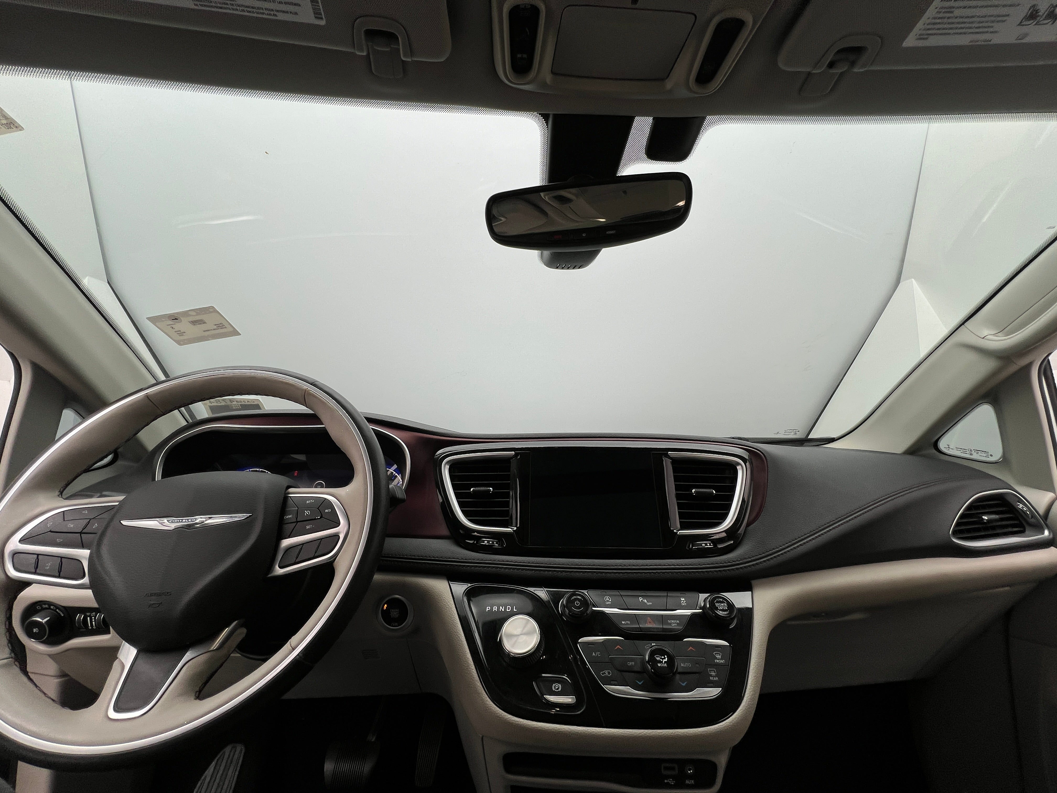 2020 Chrysler Pacifica Limited 3