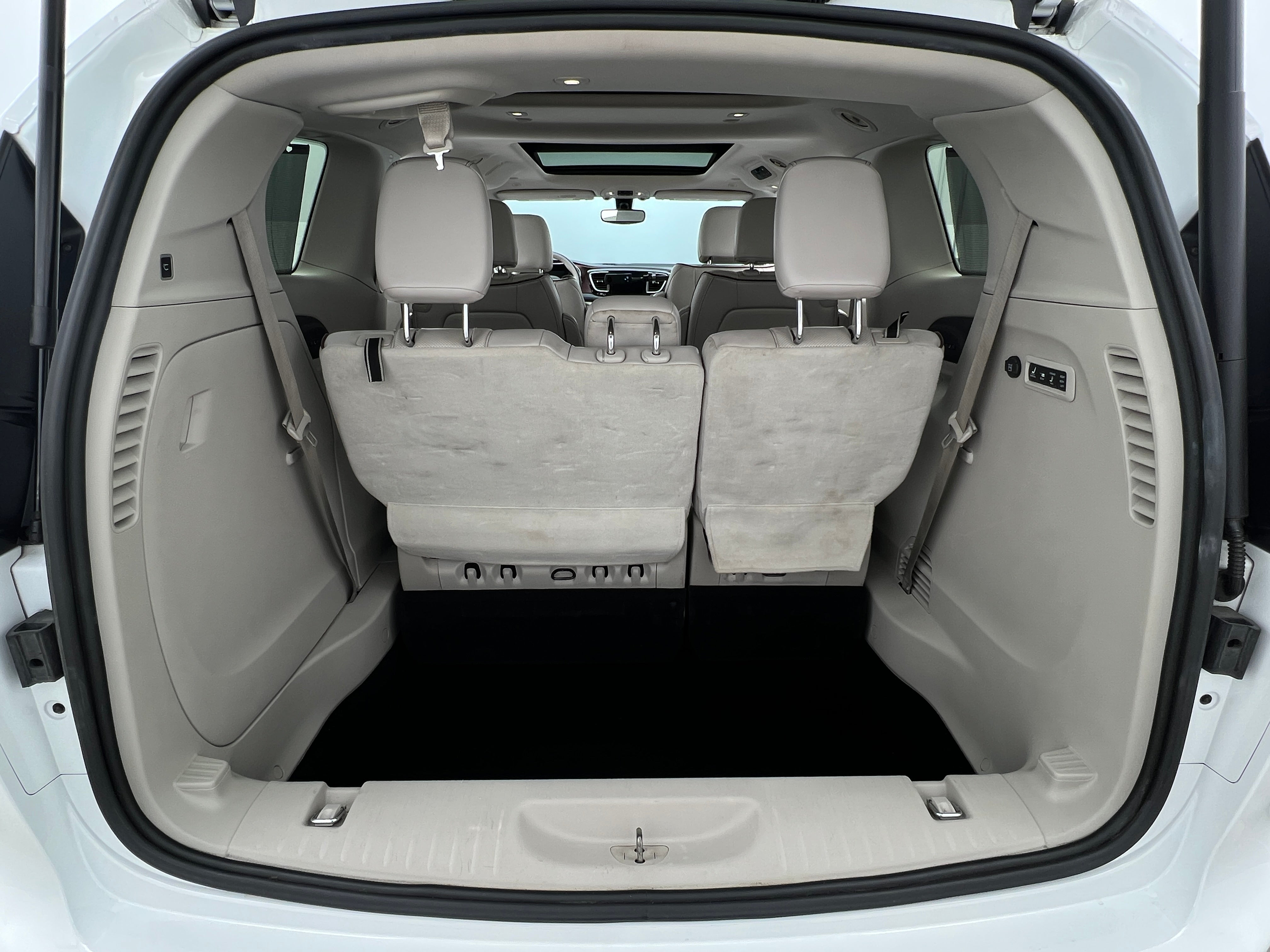 2020 Chrysler Pacifica Limited 7