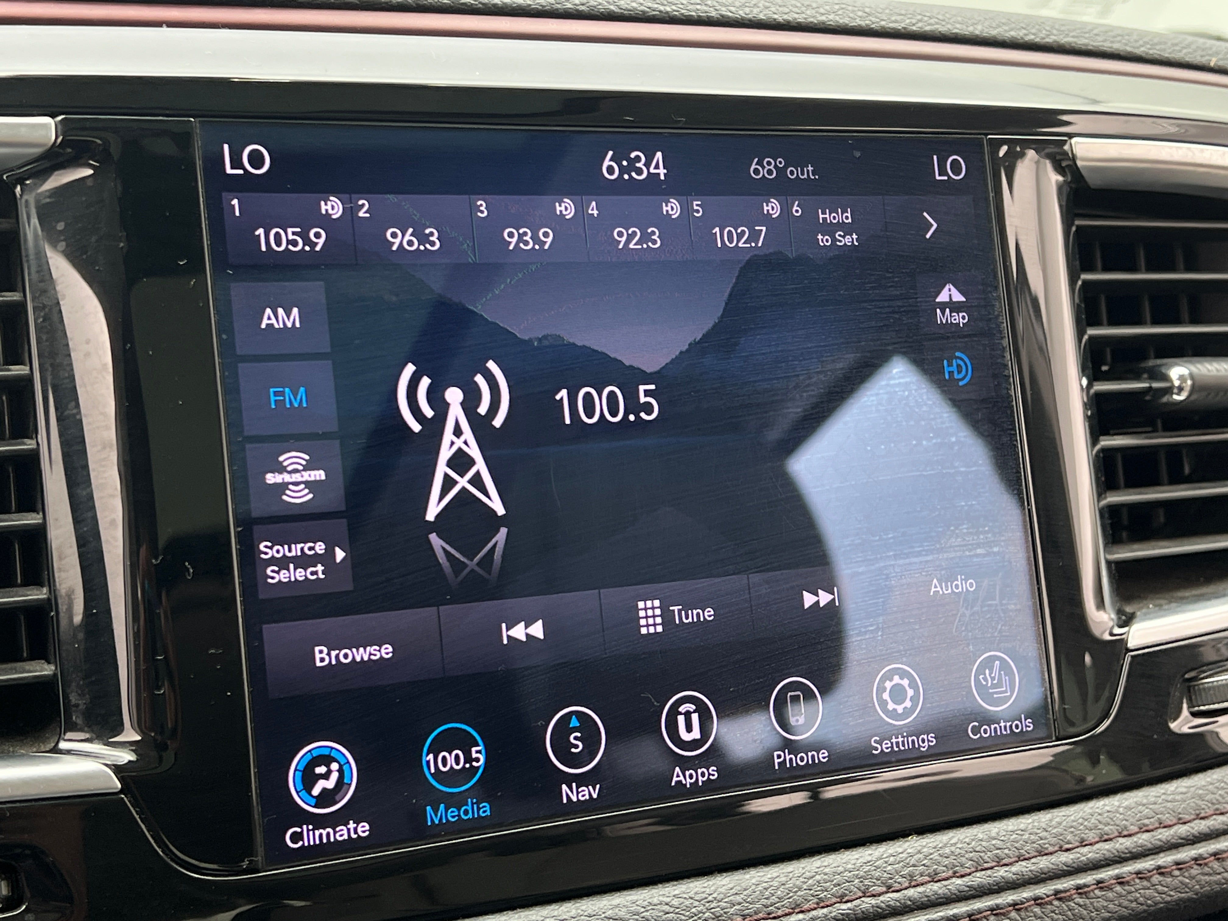 2020 Chrysler Pacifica Limited 4