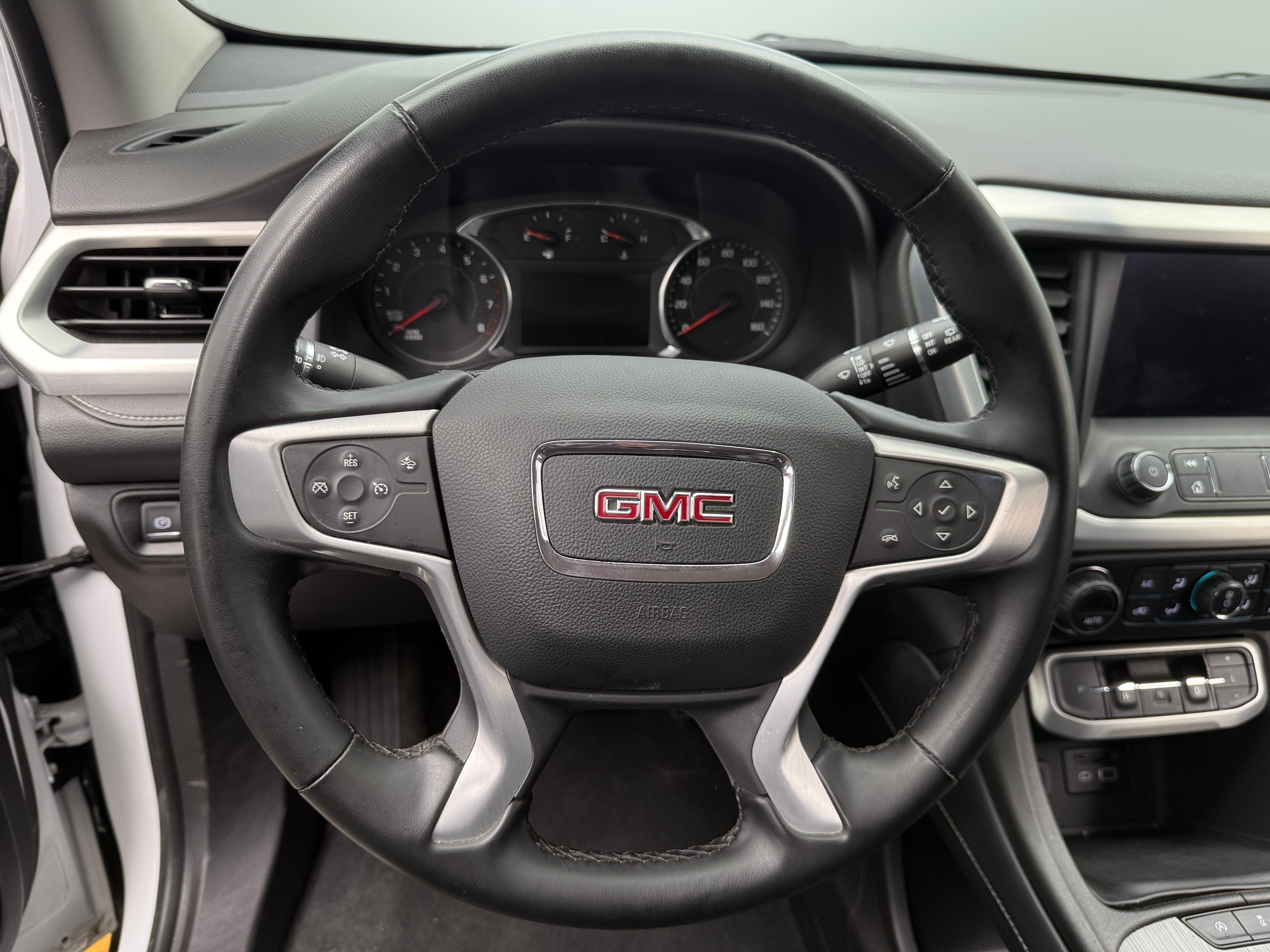 2023 GMC Acadia SLT 4