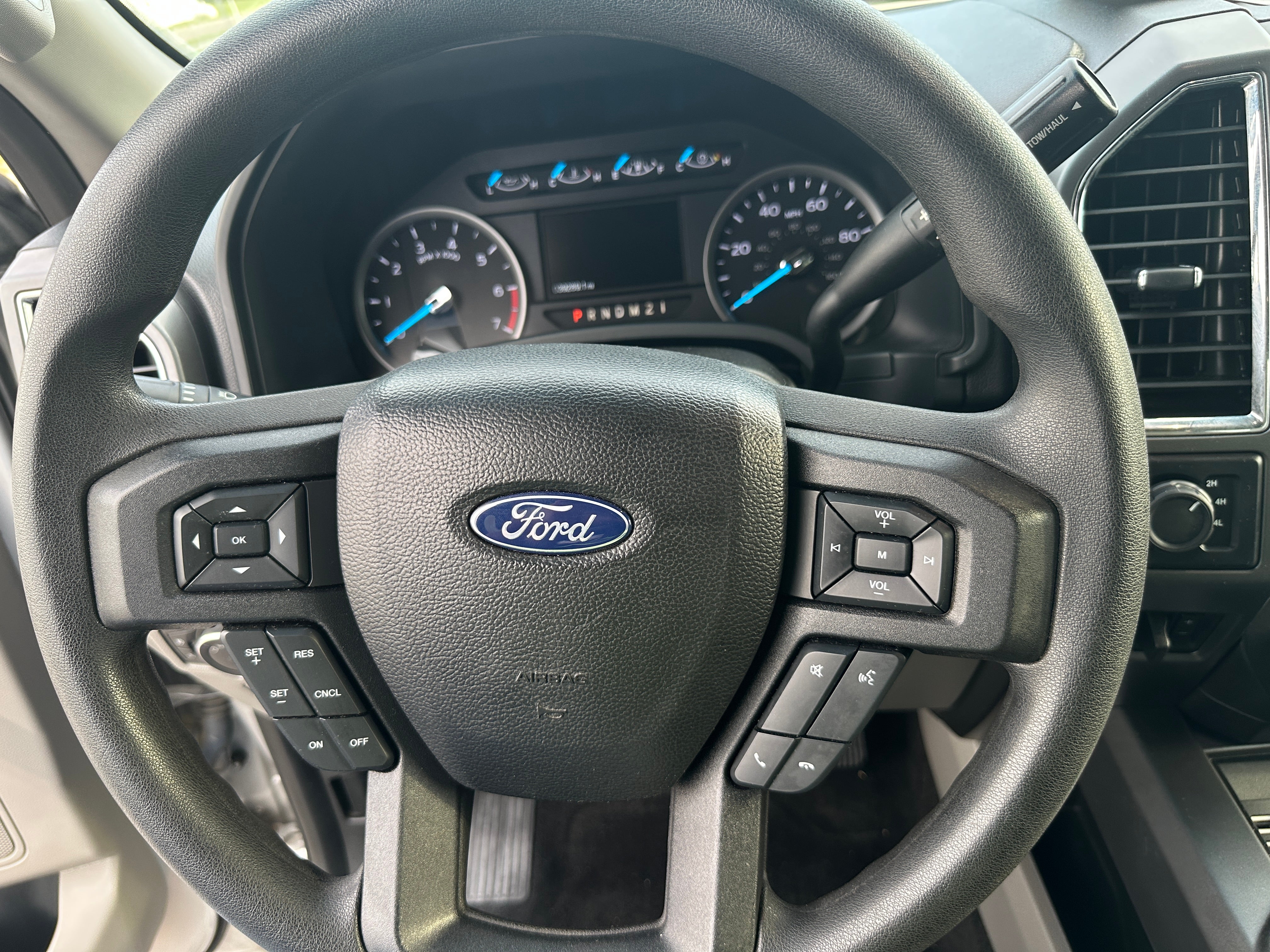 2017 Ford Econoline E-250 5