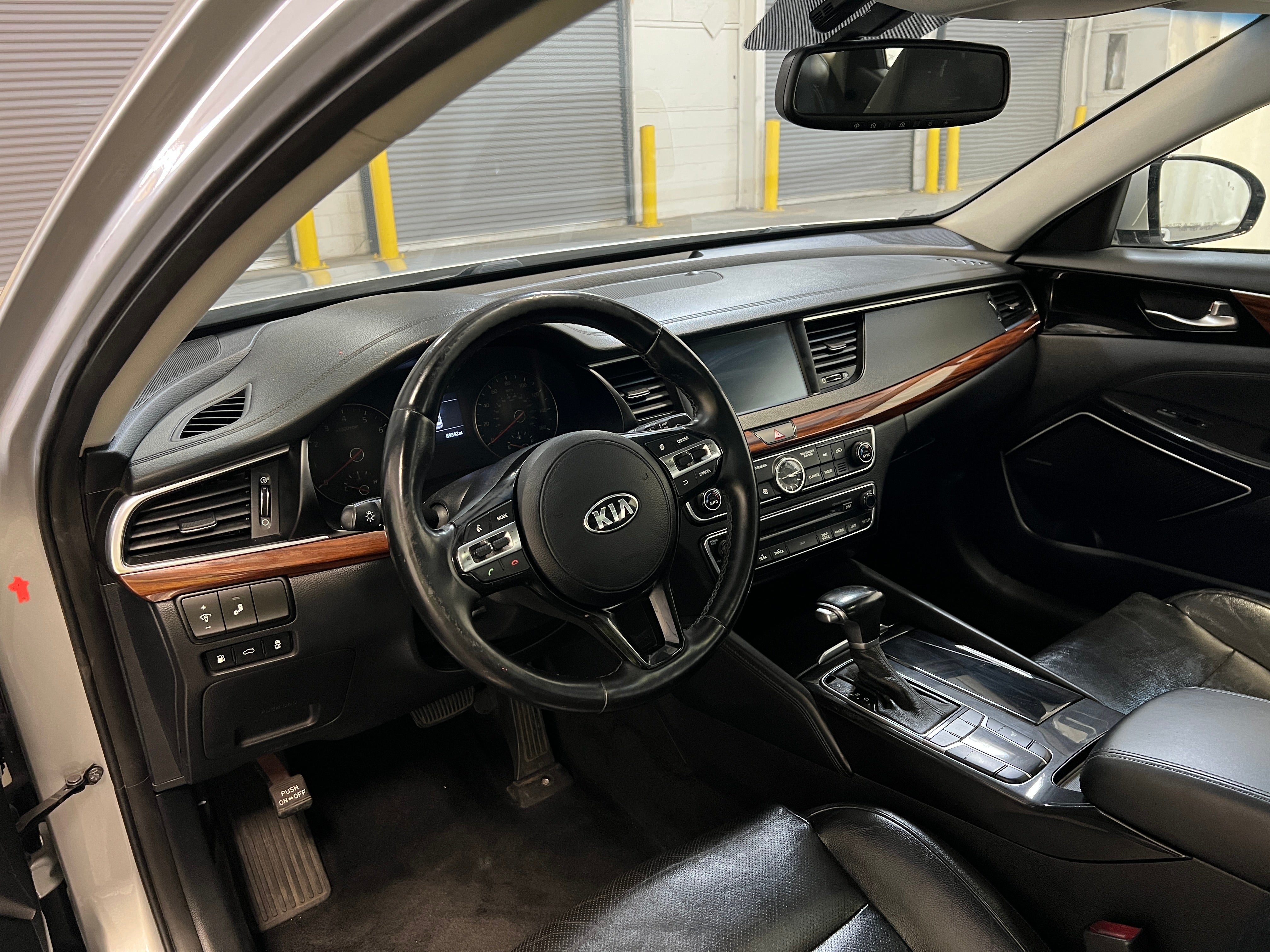 2017 Kia Cadenza Premium 2