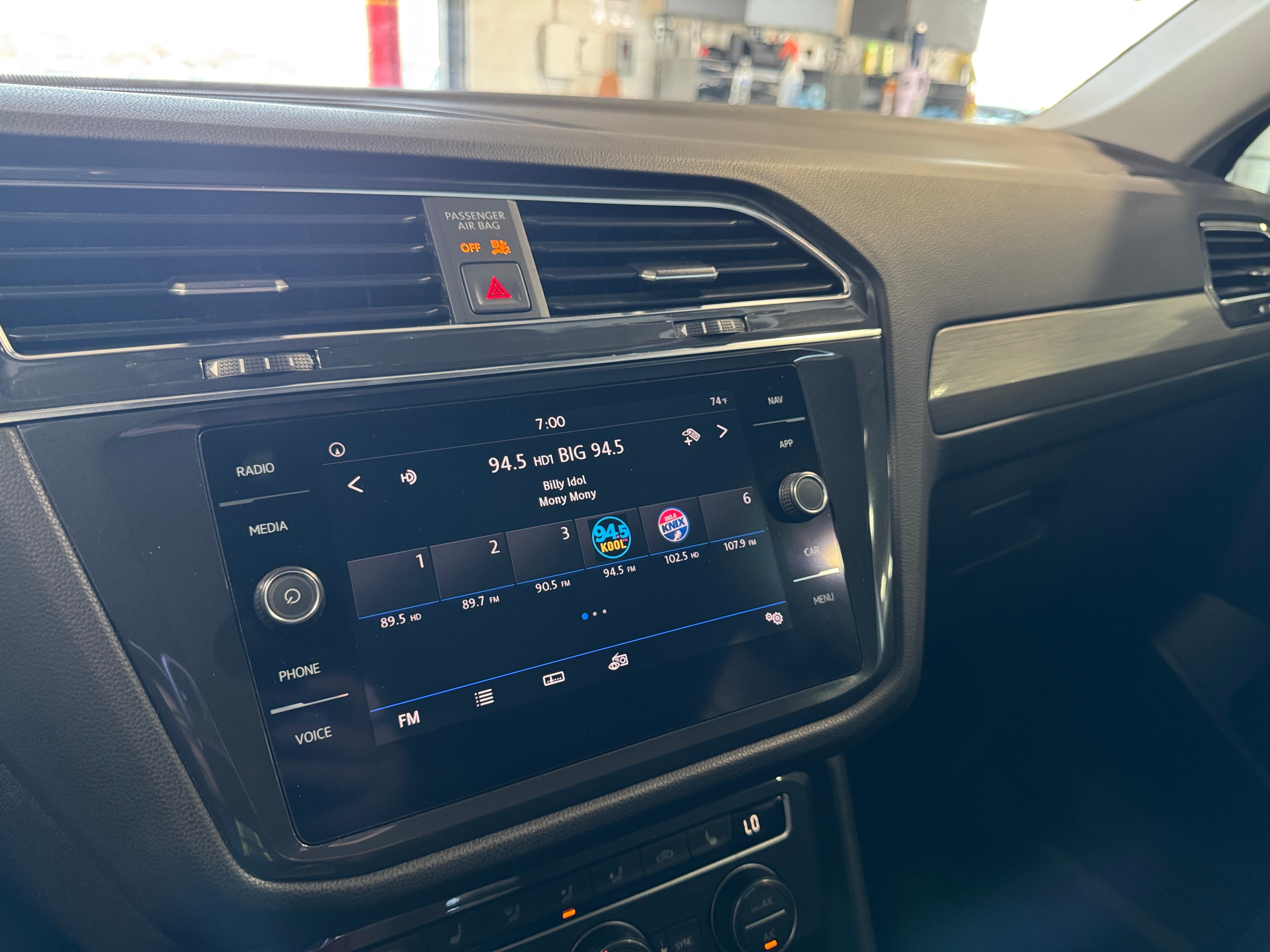 2019 Volkswagen Tiguan SEL 3
