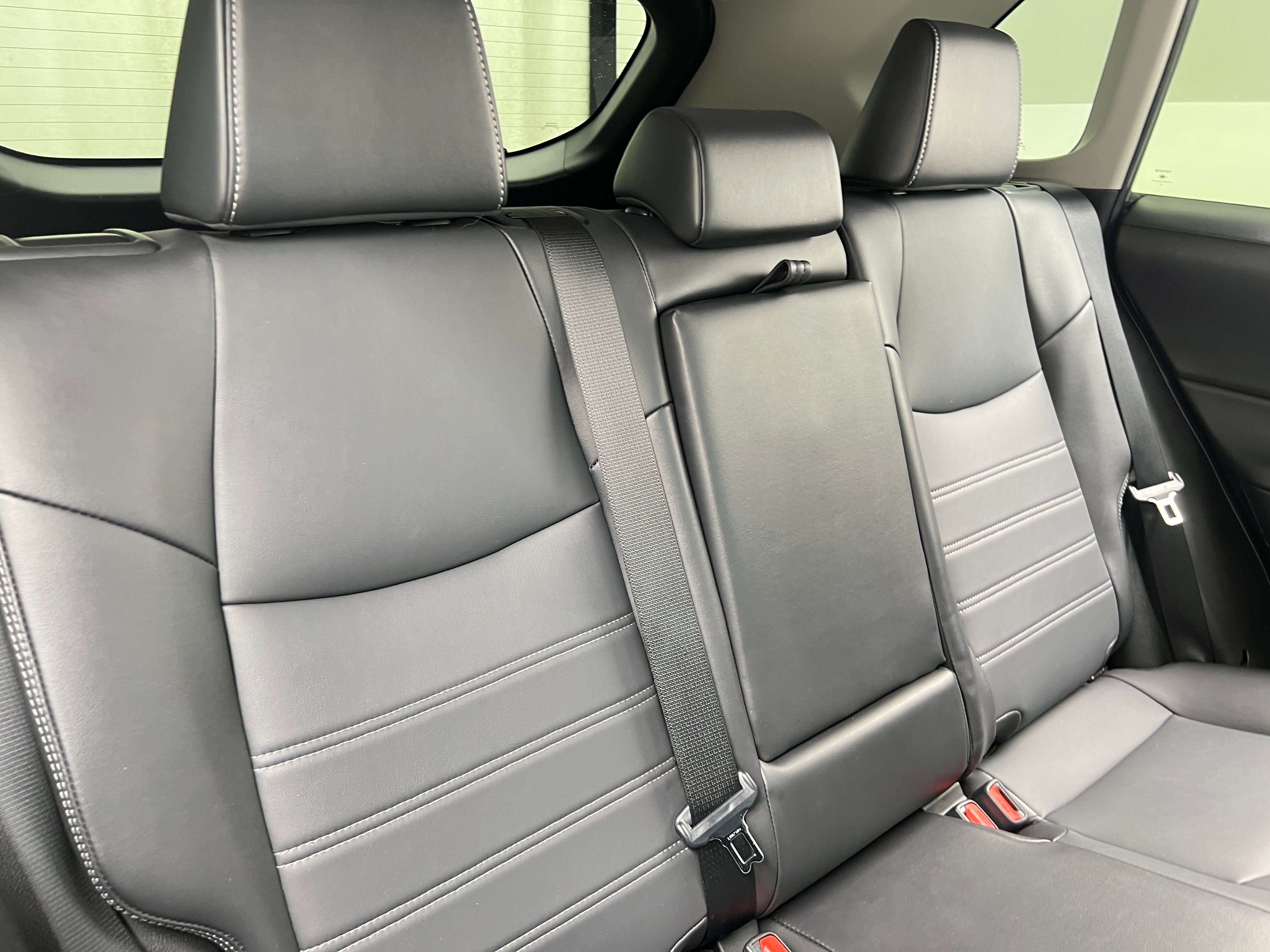 2023 Toyota RAV4 XLE Premium 5