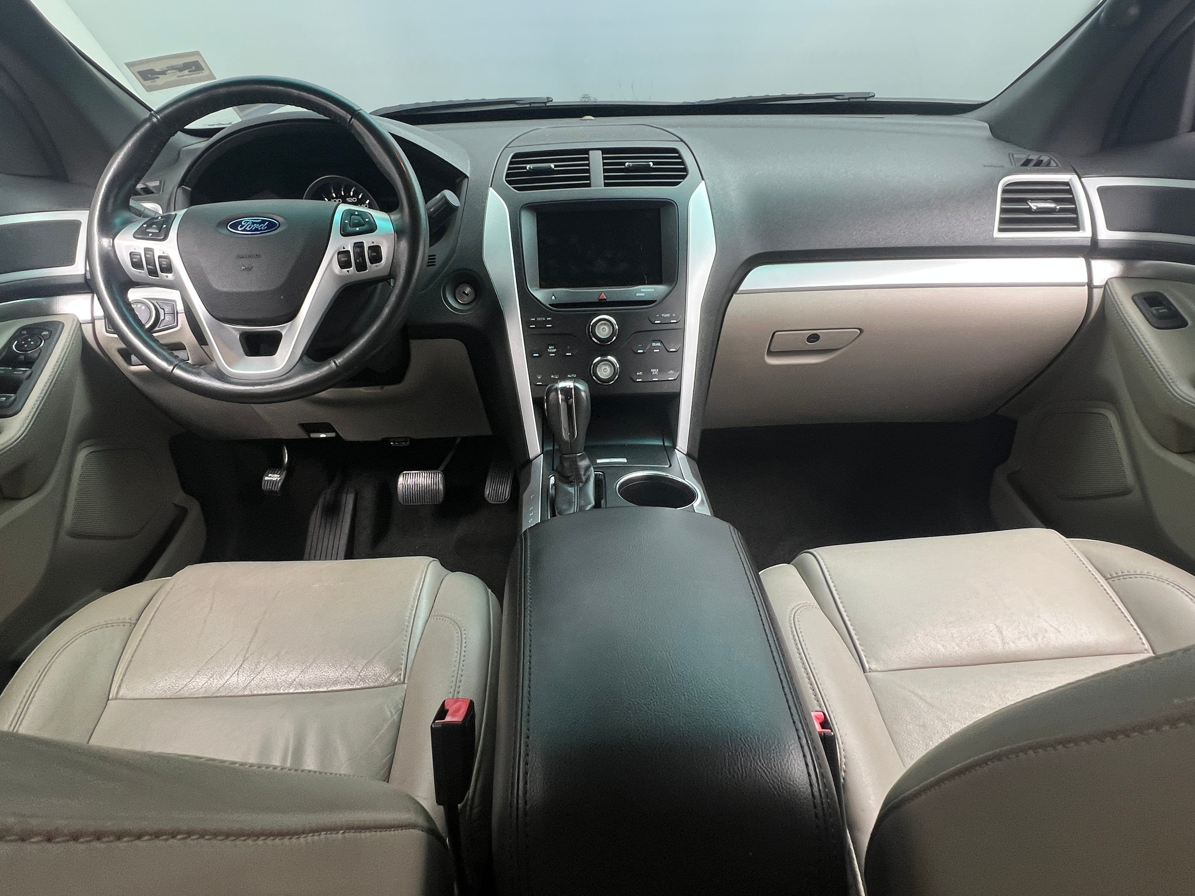 2013 Ford Explorer XLT 2