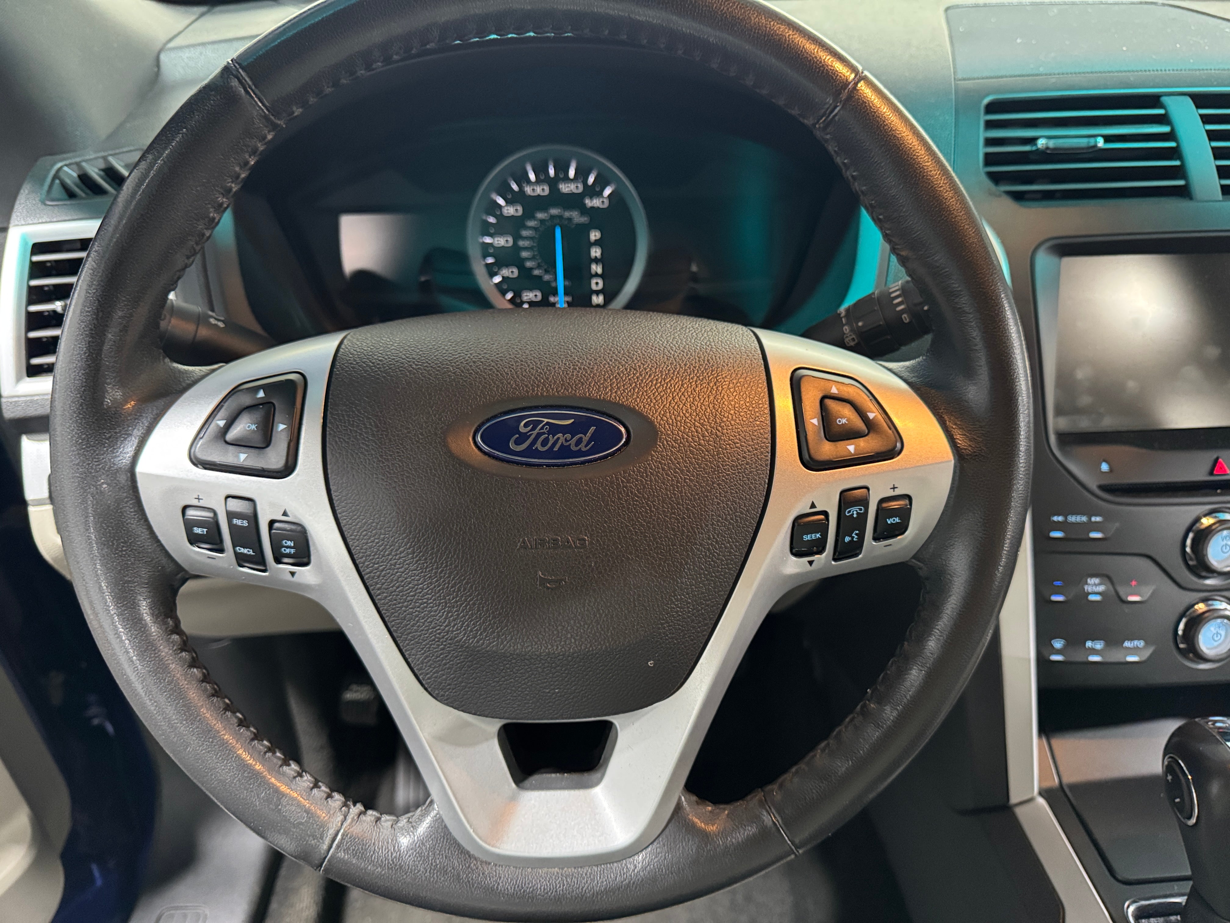 2013 Ford Explorer XLT 4