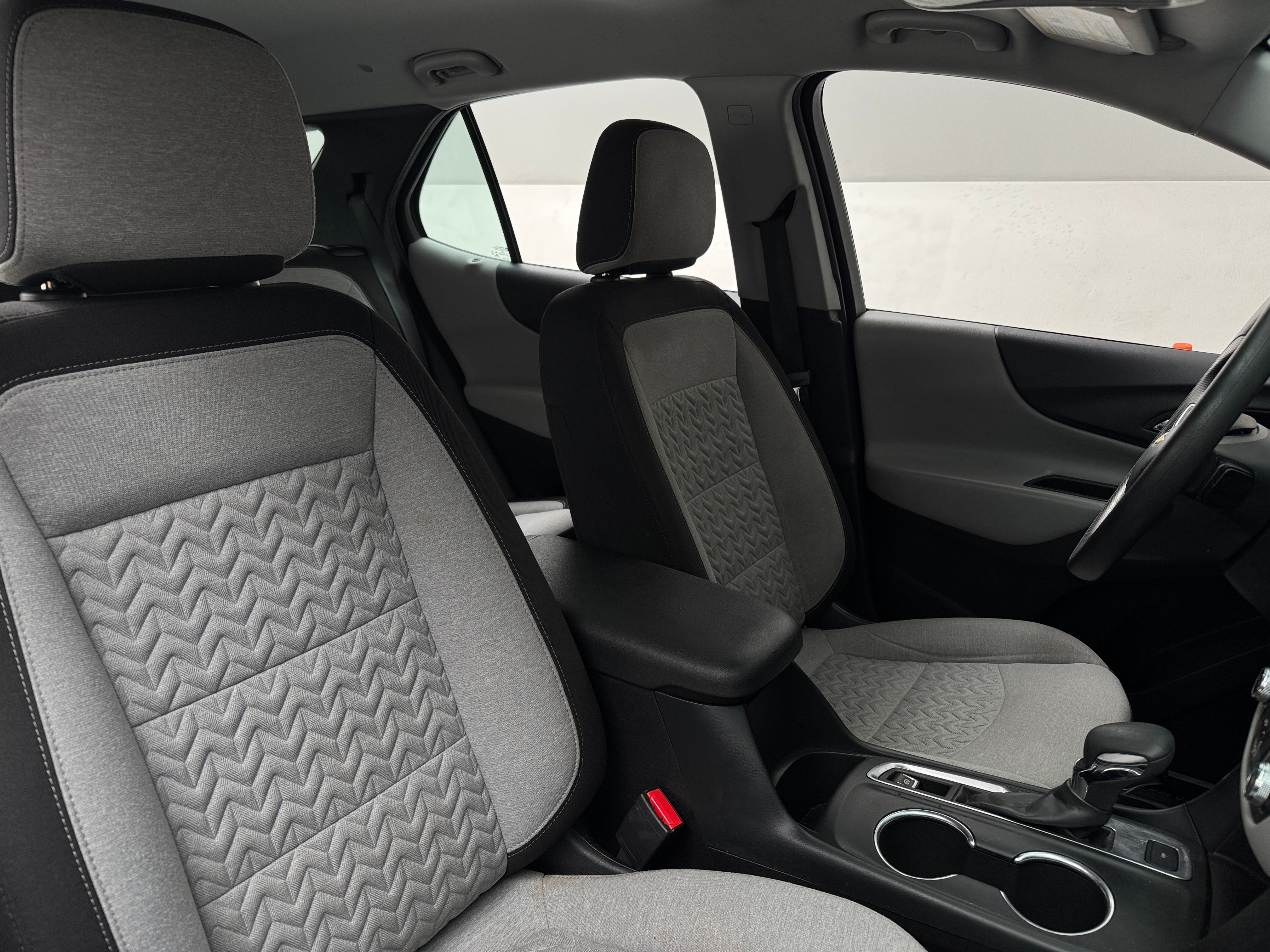 2022 Chevrolet Equinox LS 2