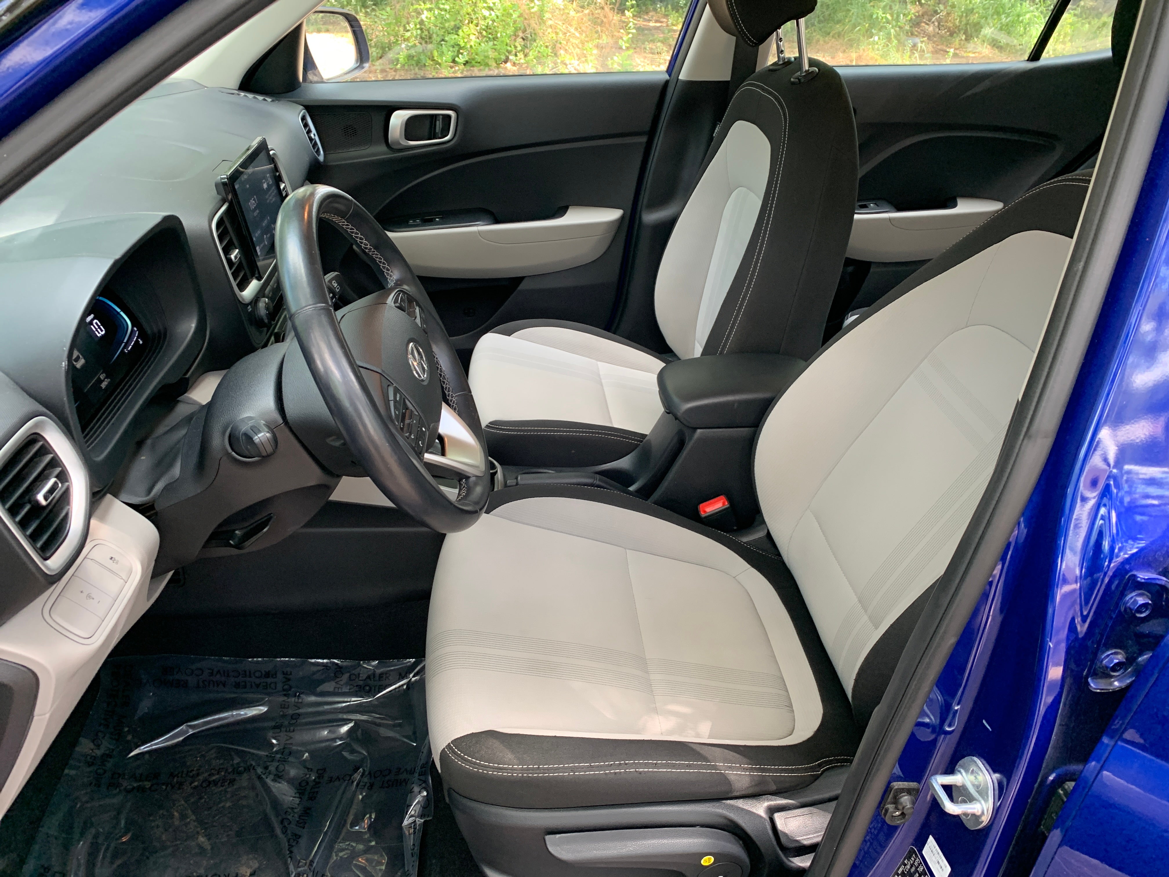 2023 Hyundai Venue SEL 2