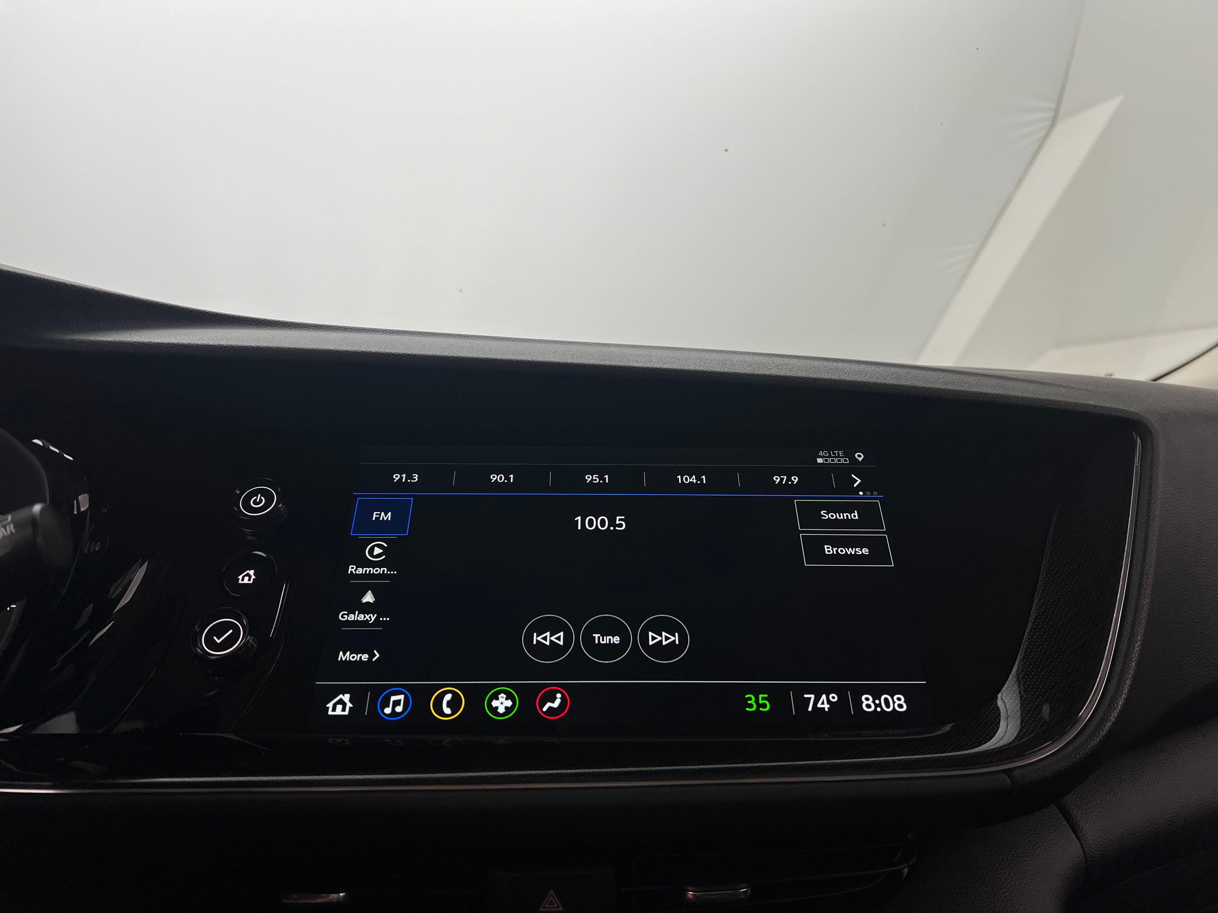 2023 Buick Envision Preferred 3