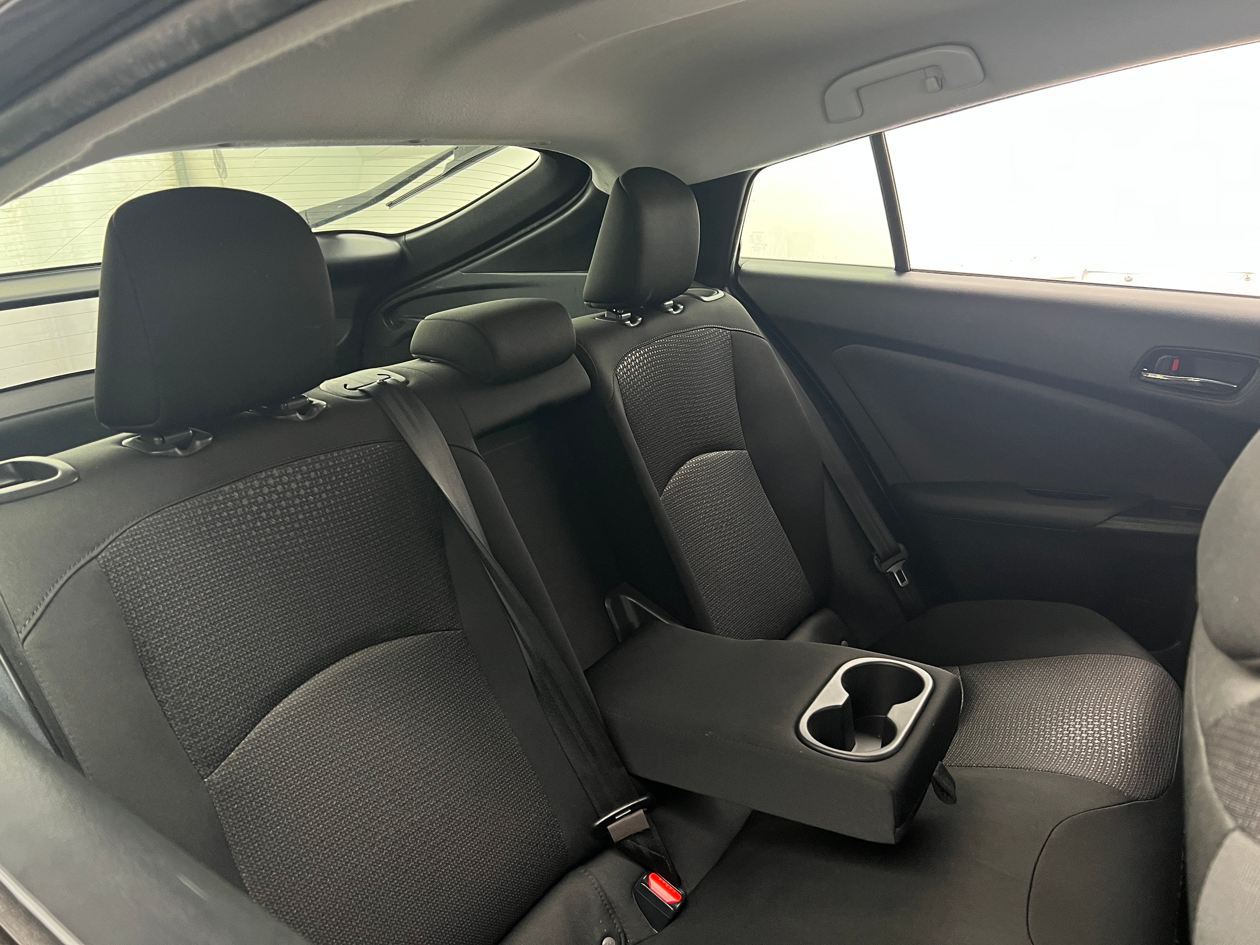 2021 Toyota Prius LE 6