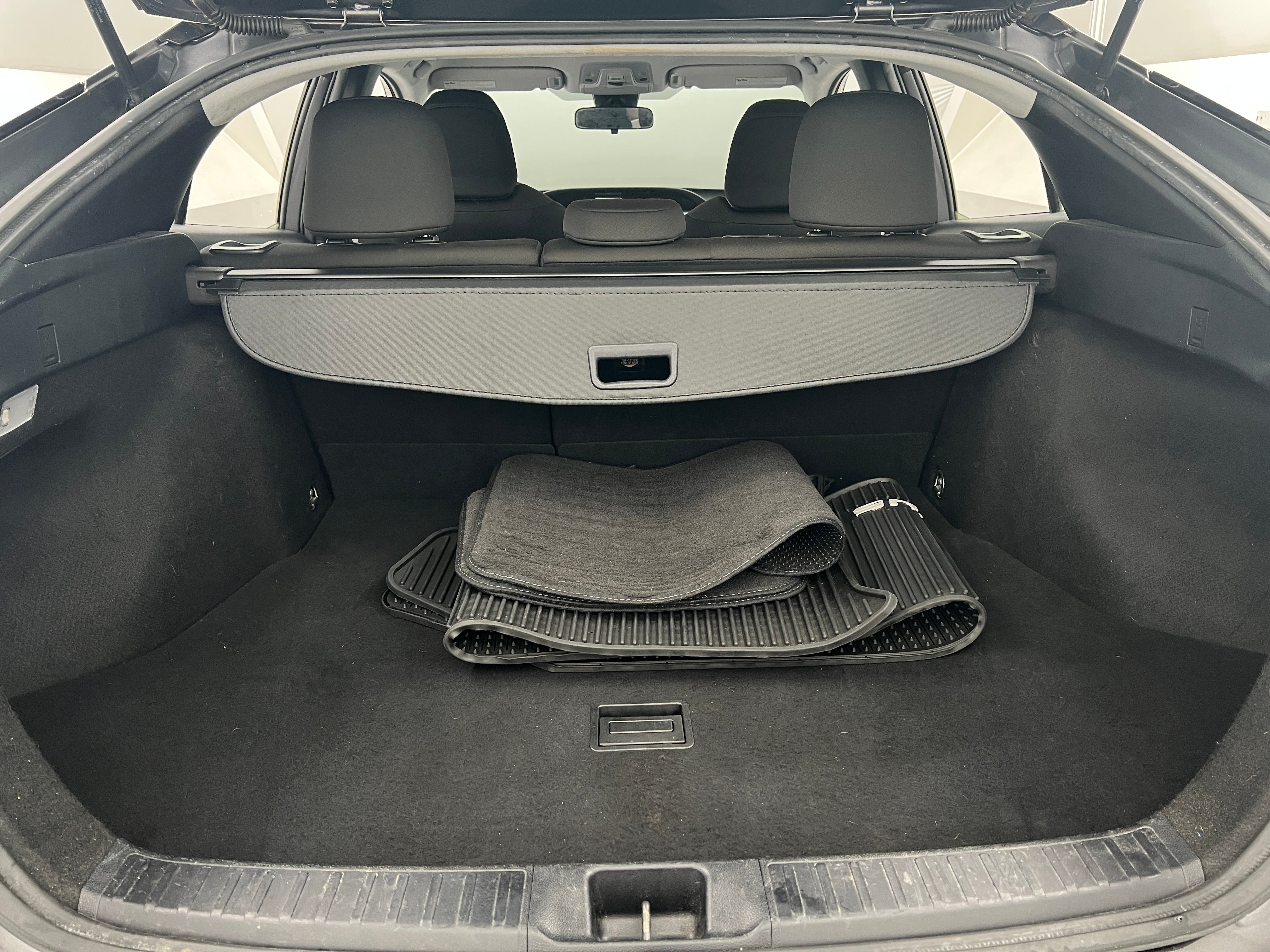 2021 Toyota Prius LE 7
