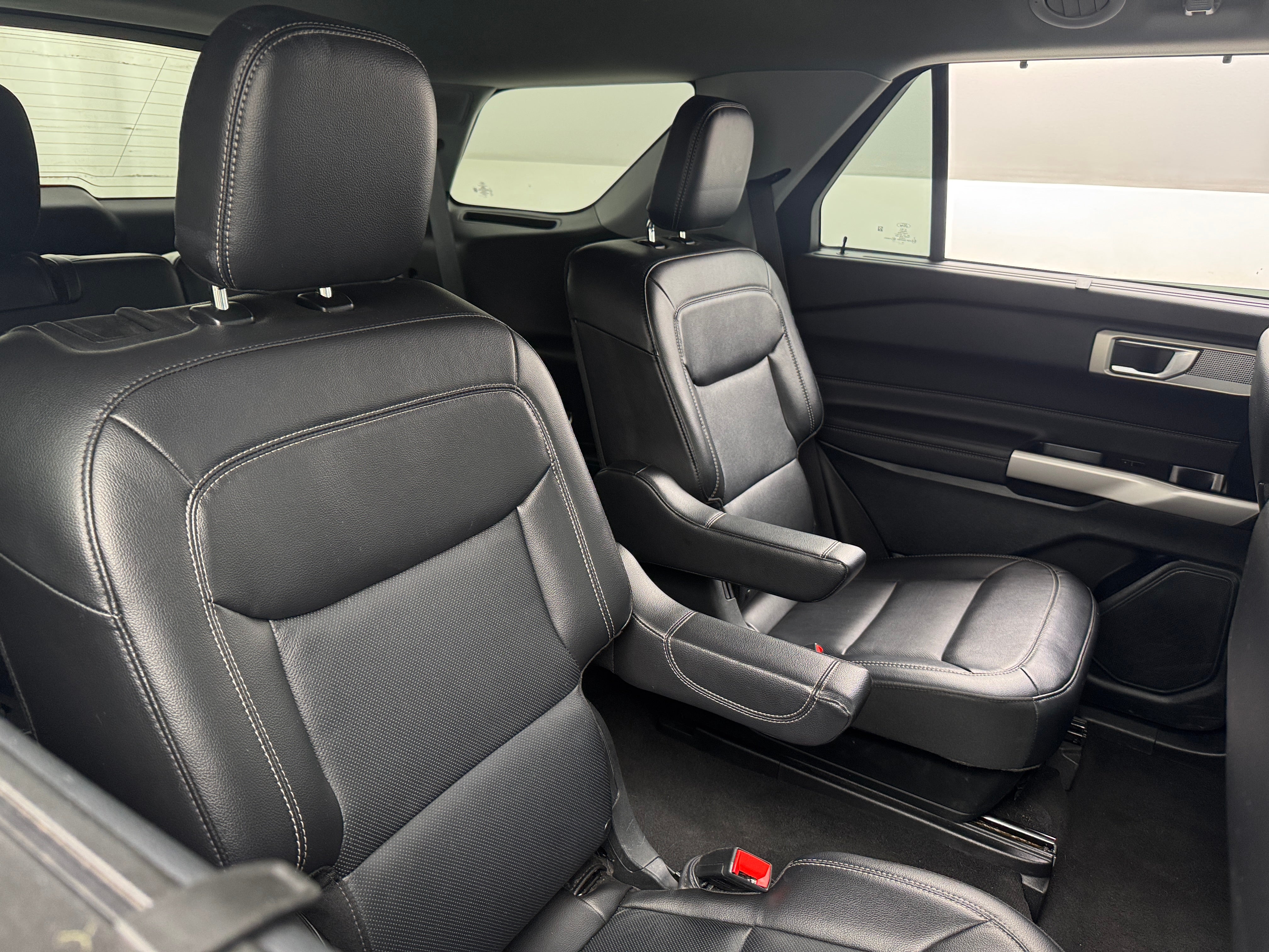 2023 Ford Explorer Limited 5