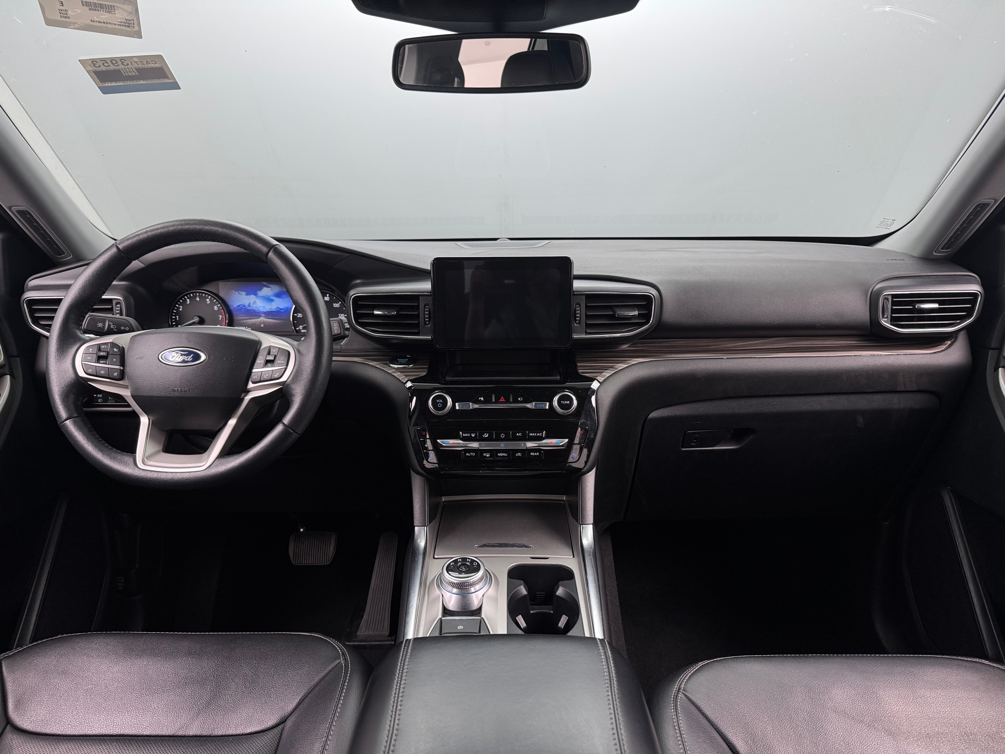 2023 Ford Explorer Limited 2