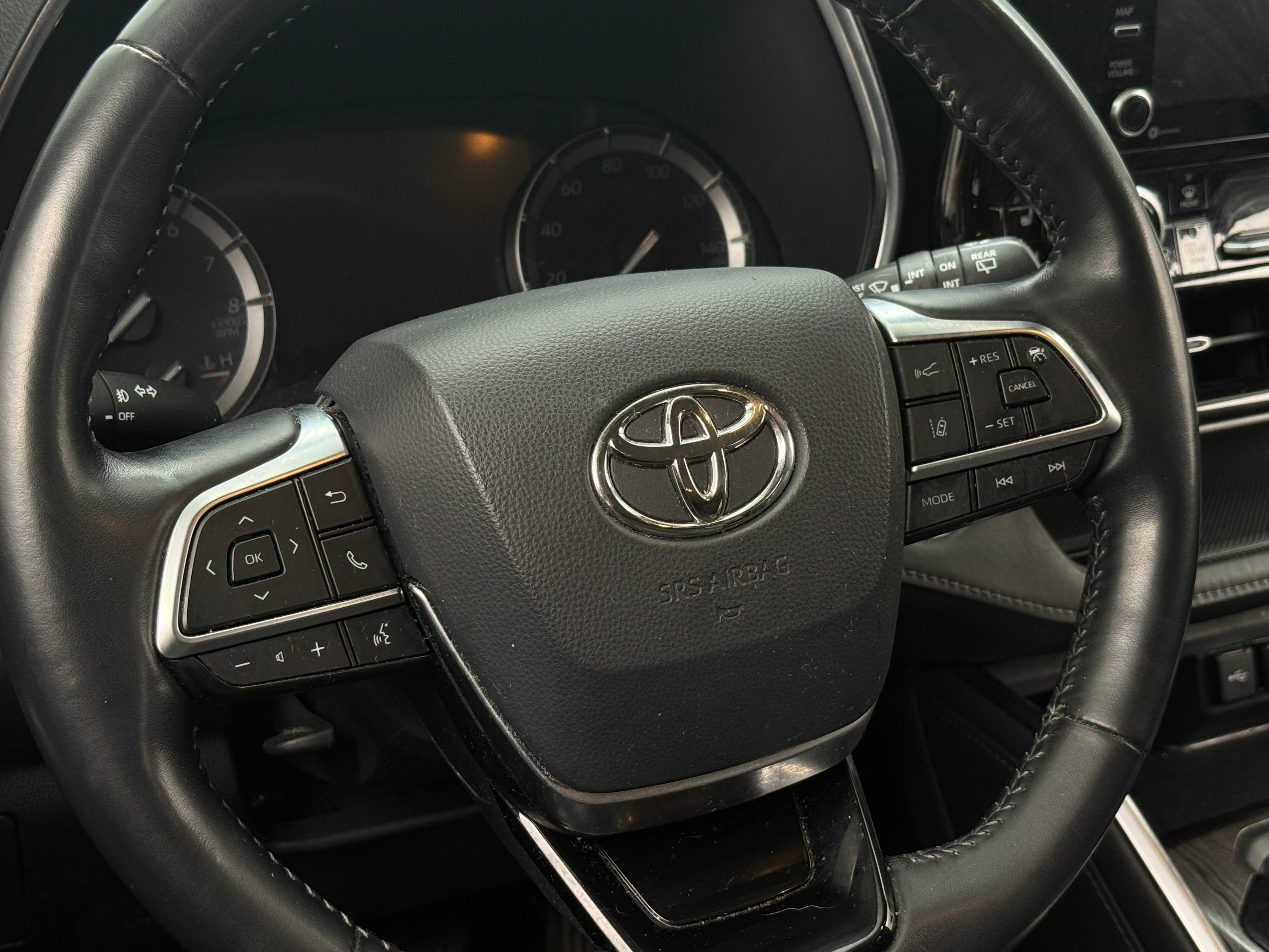 2021 Toyota Highlander Limited 4