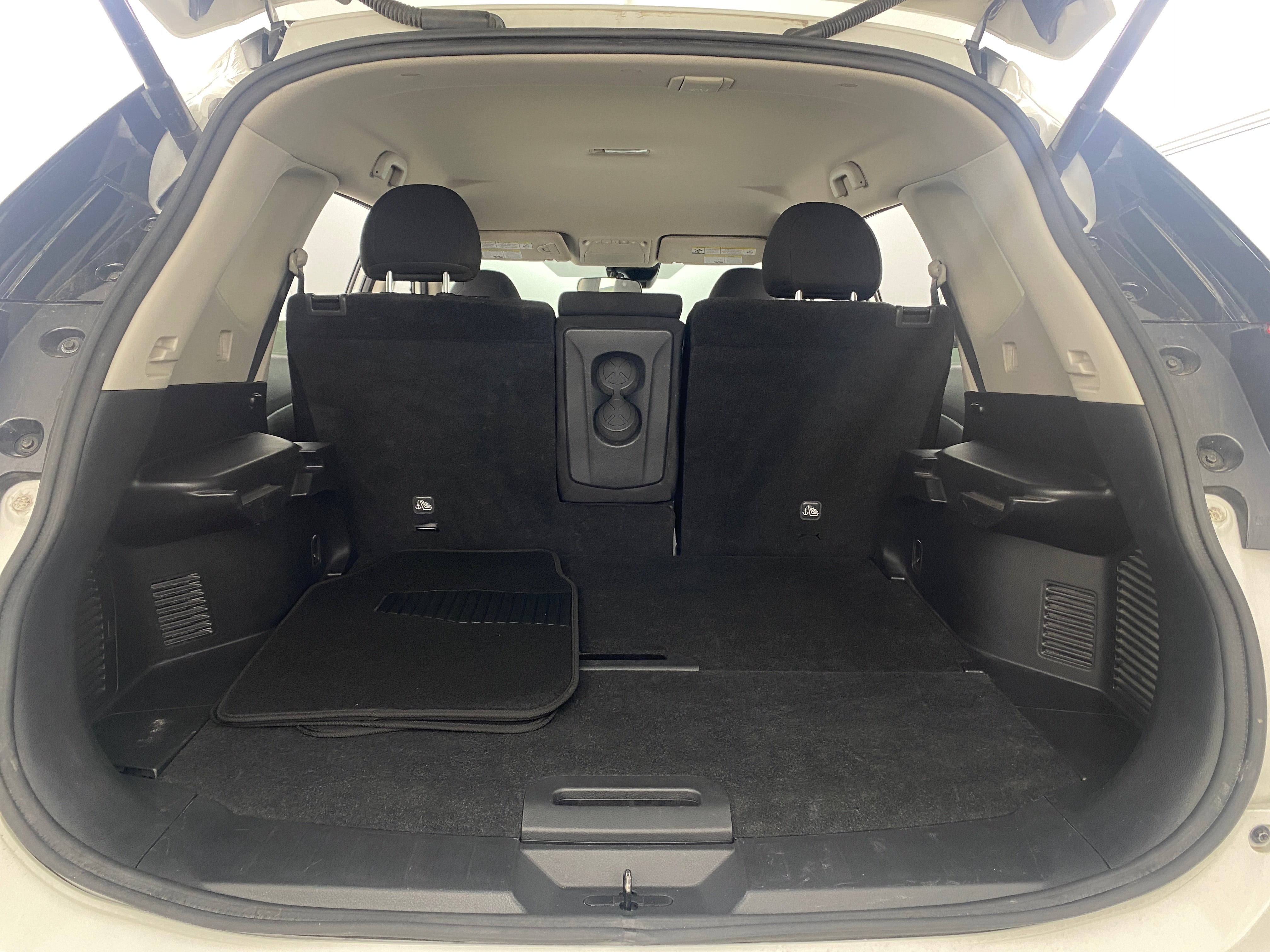 2019 Nissan Rogue SV 7