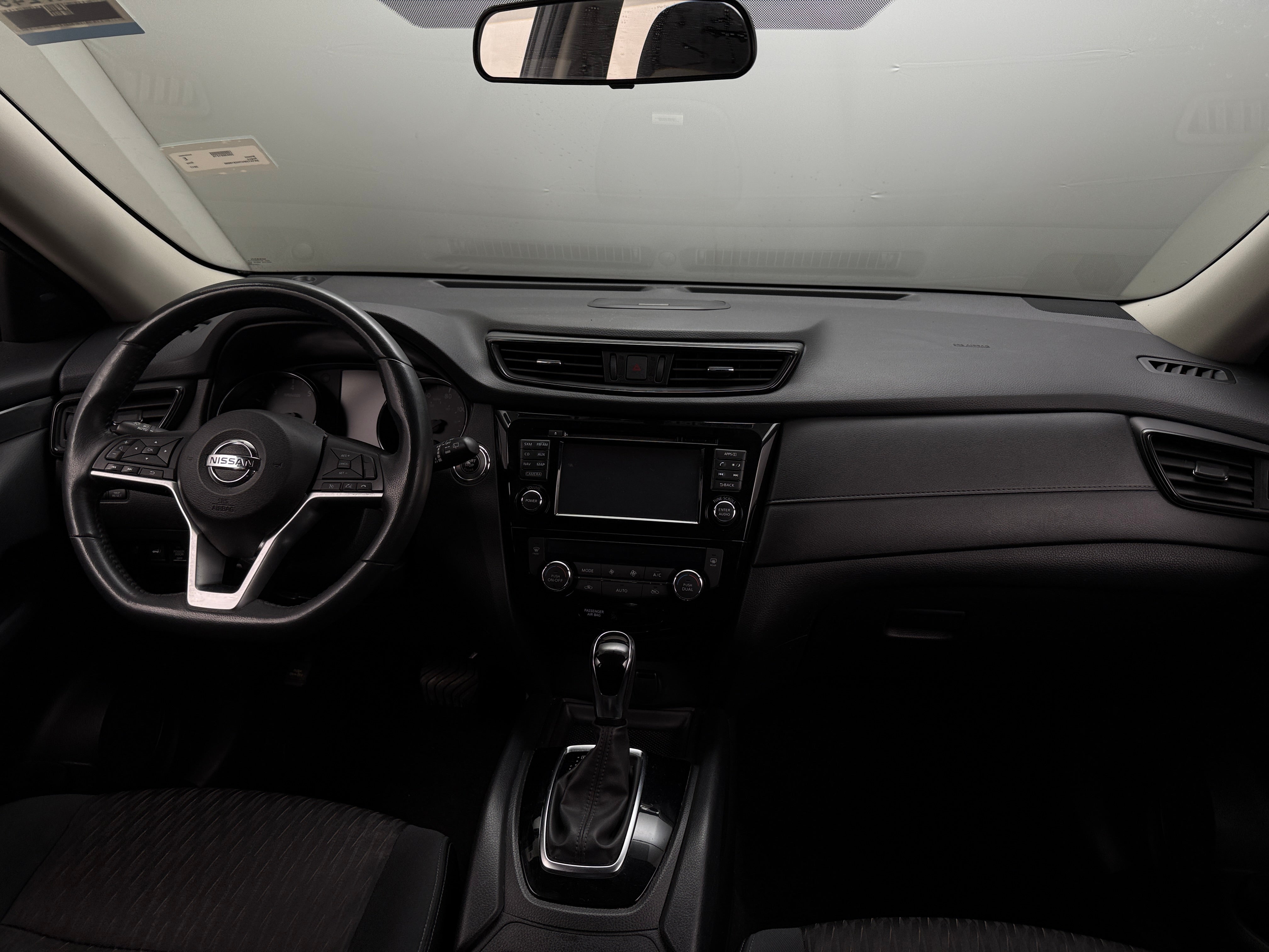 2017 Nissan Rogue SV 3