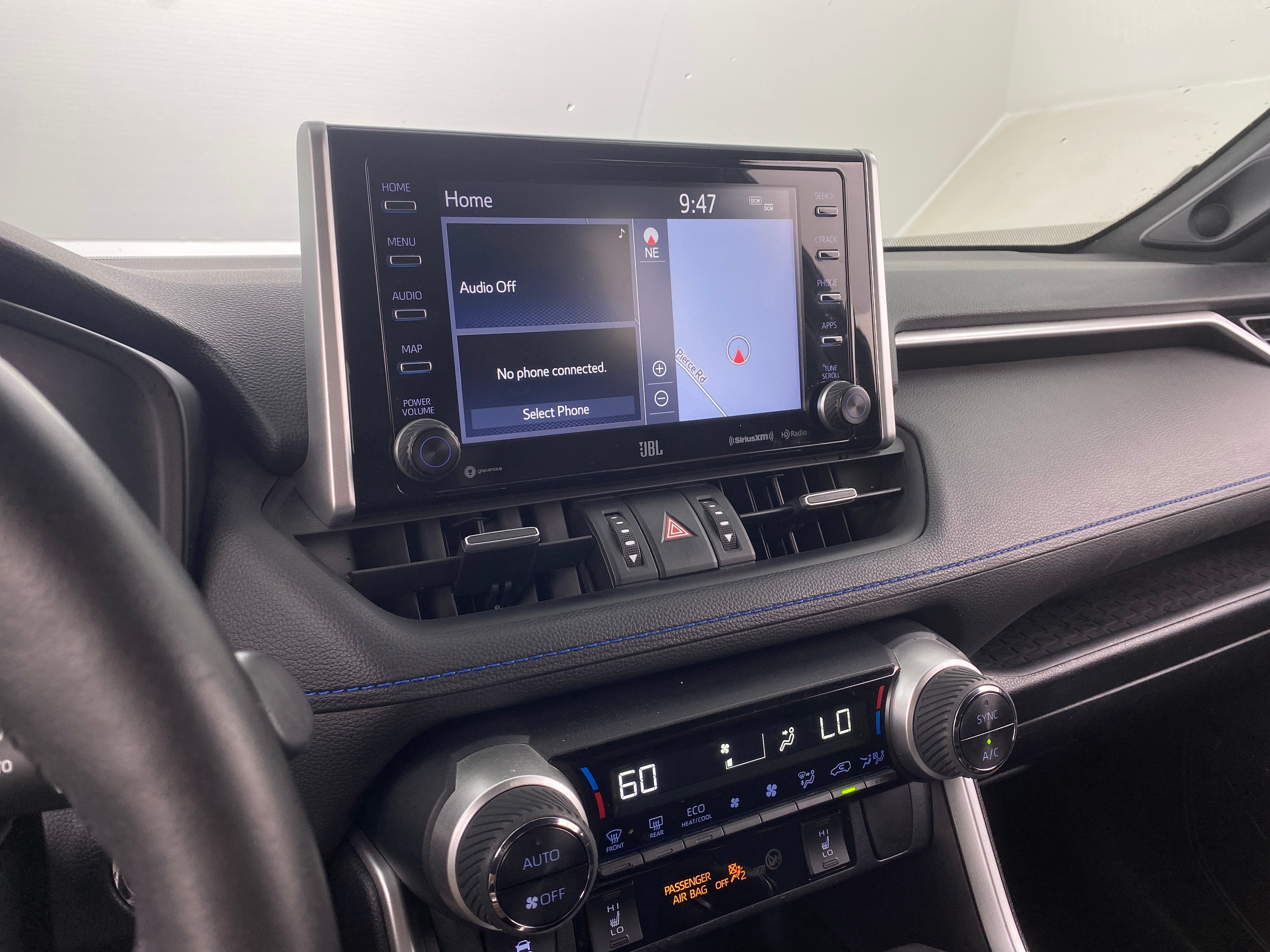 2020 Toyota RAV4 XSE 4