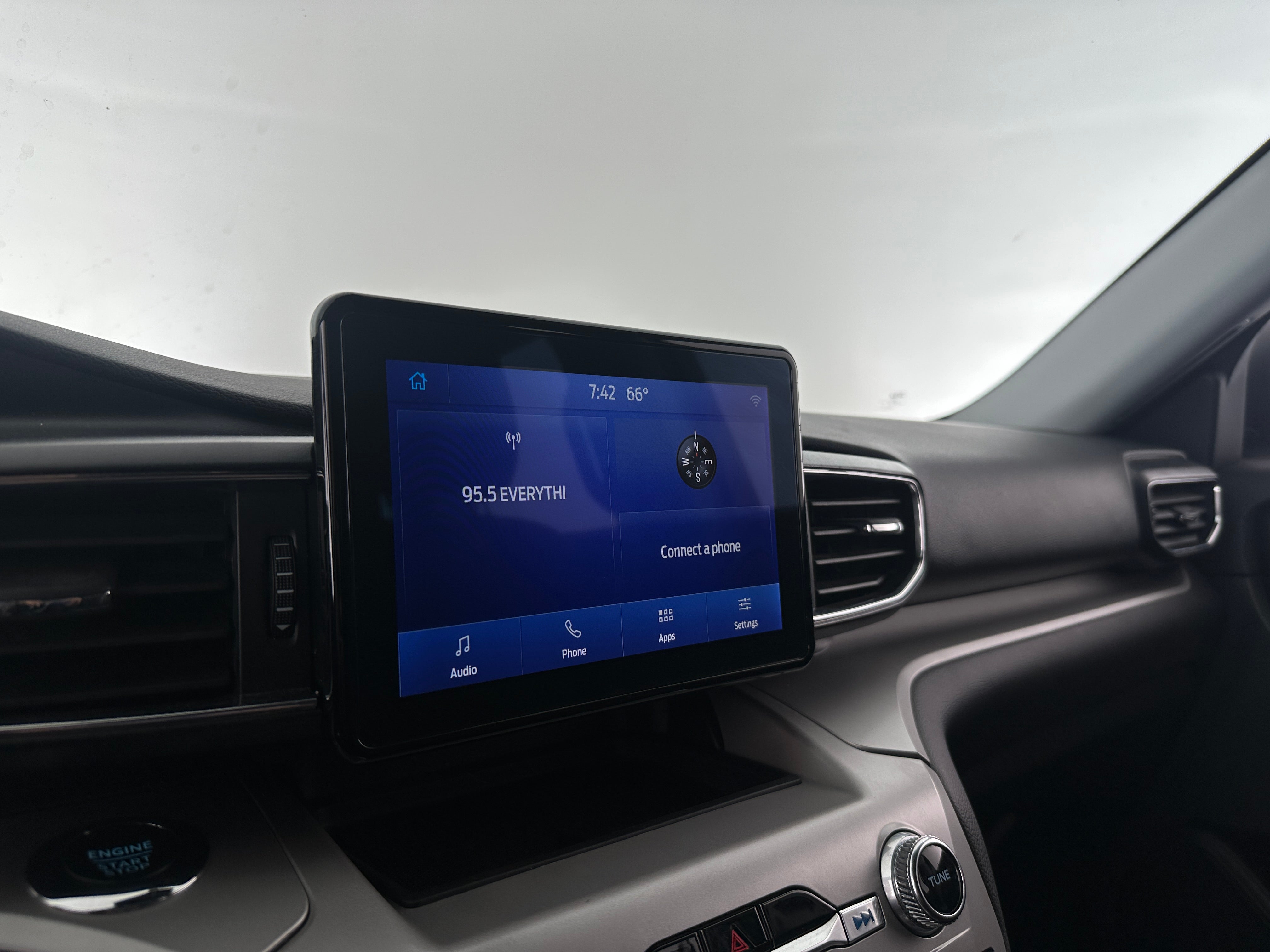 2023 Ford Explorer XLT 4