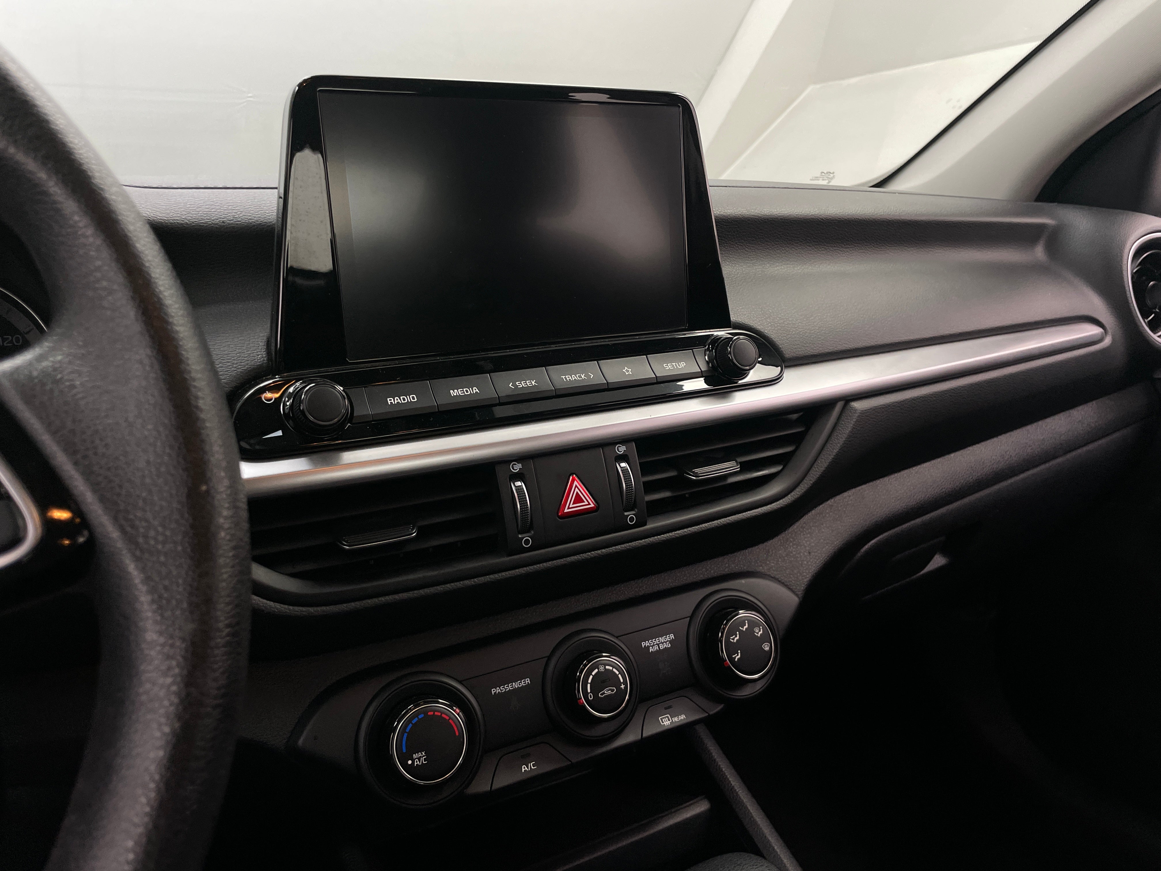 2024 Kia Forte LXS 4