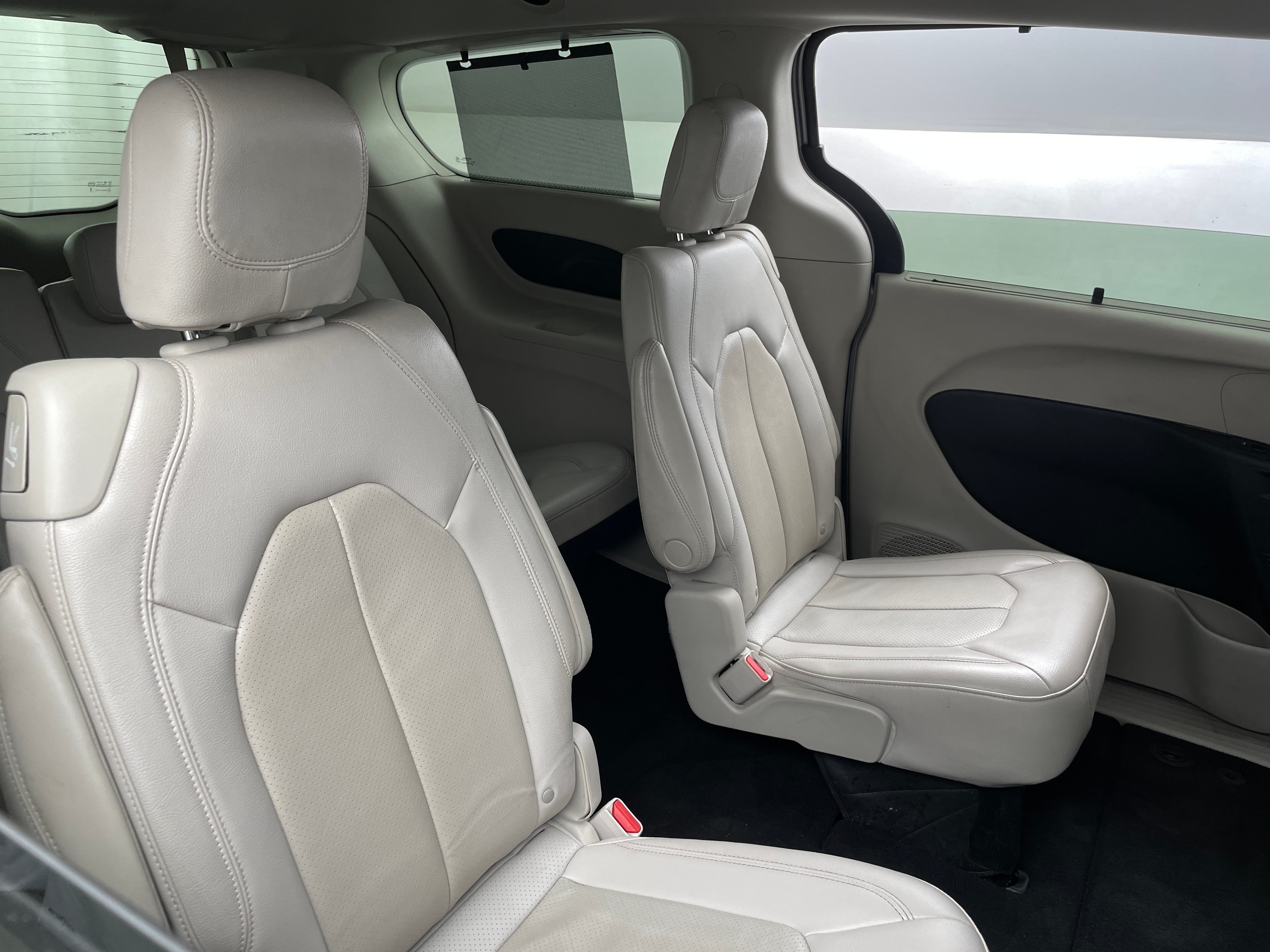 2021 Chrysler Pacifica Touring L 5
