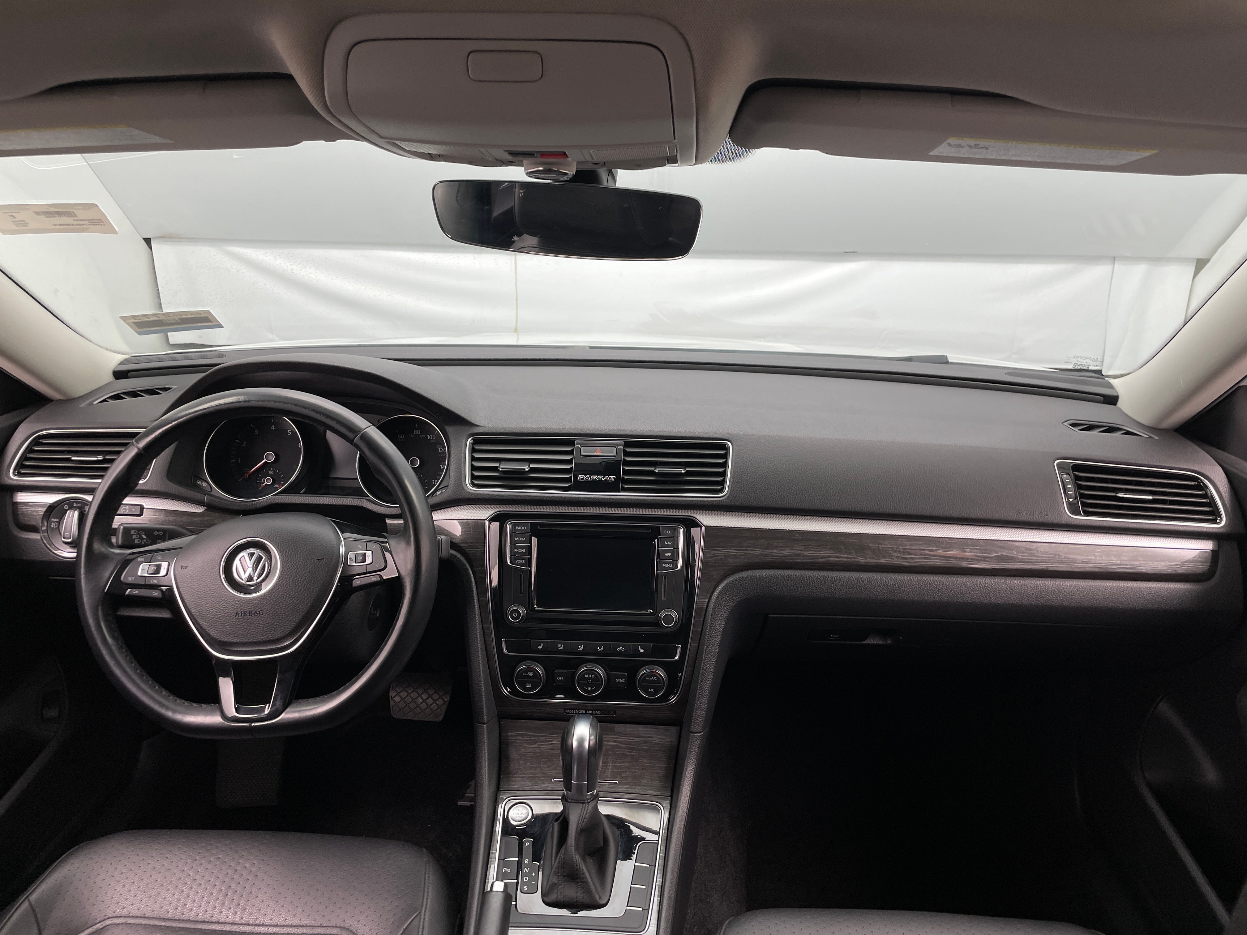 2018 Volkswagen Passat 2.0T 2