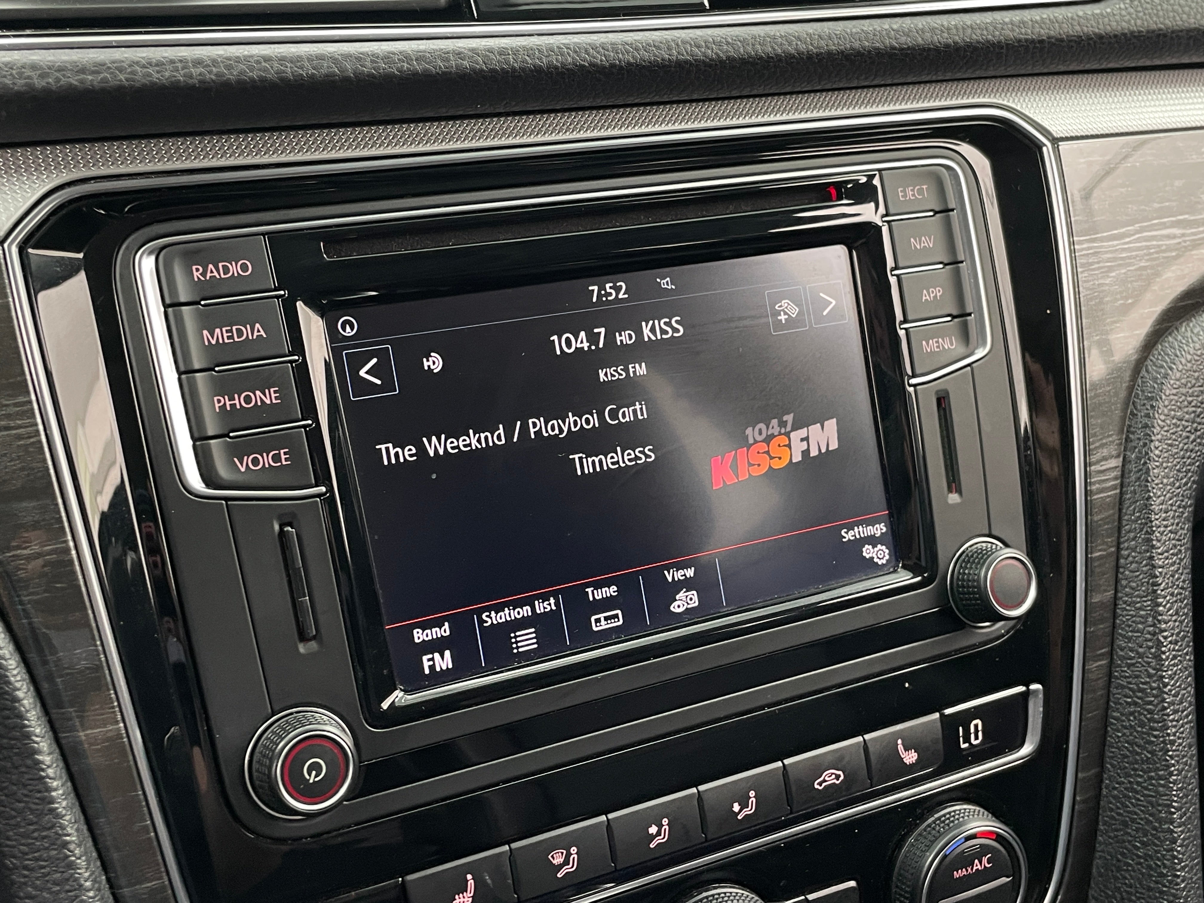 2018 Volkswagen Passat 2.0T 3