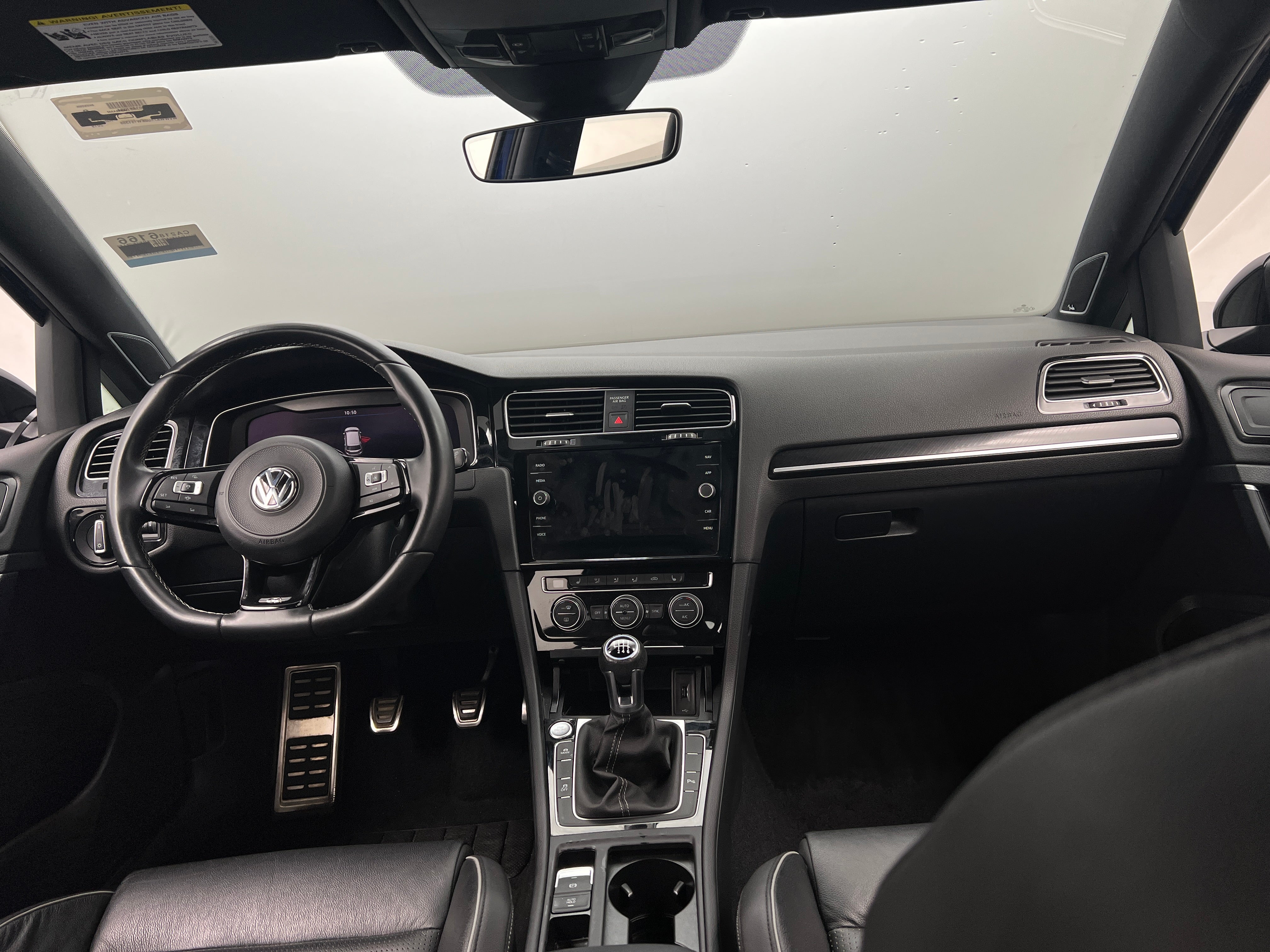 2019 Volkswagen Golf R 2