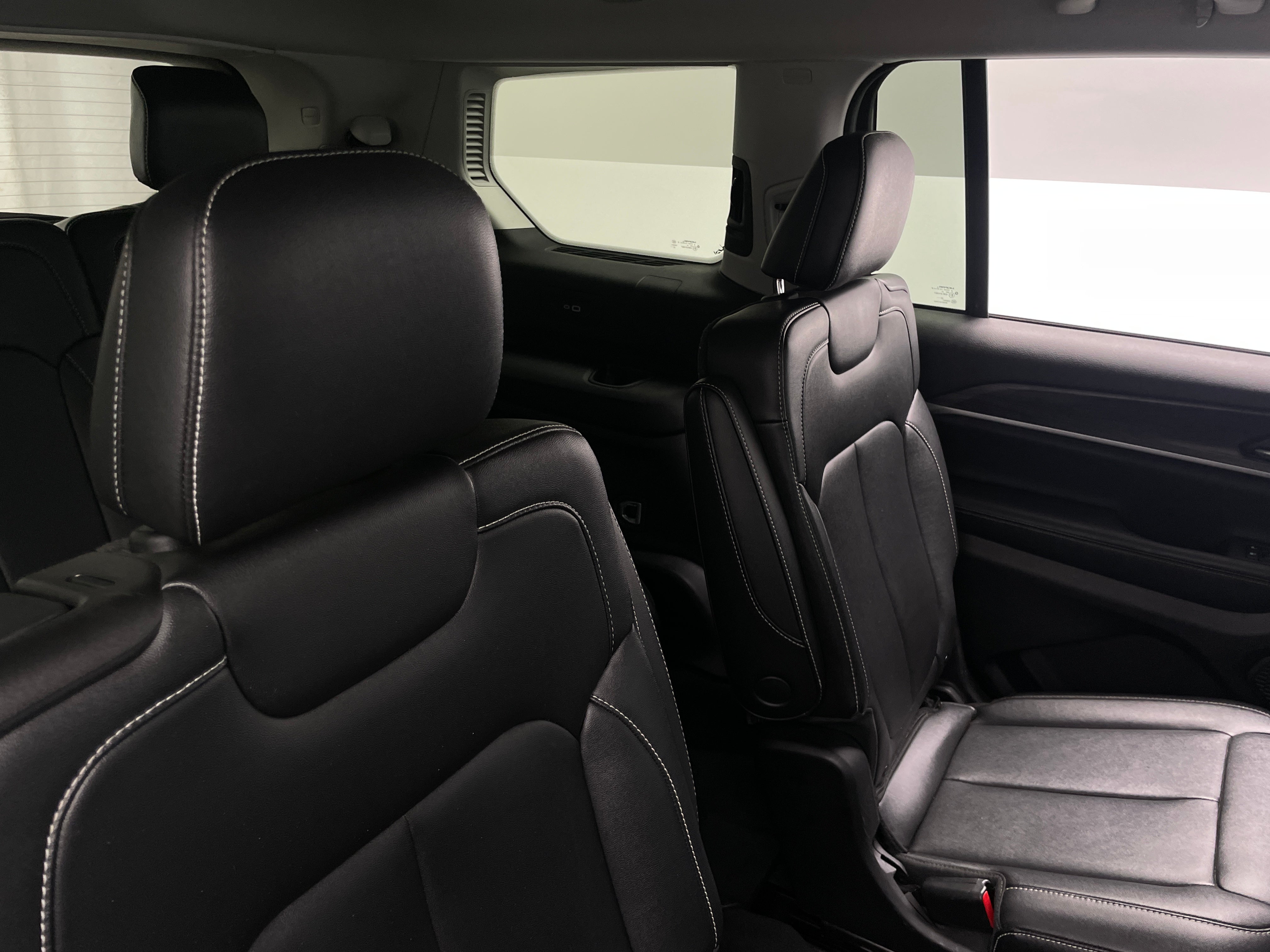 2023 Jeep Grand Cherokee L Limited Edition 5