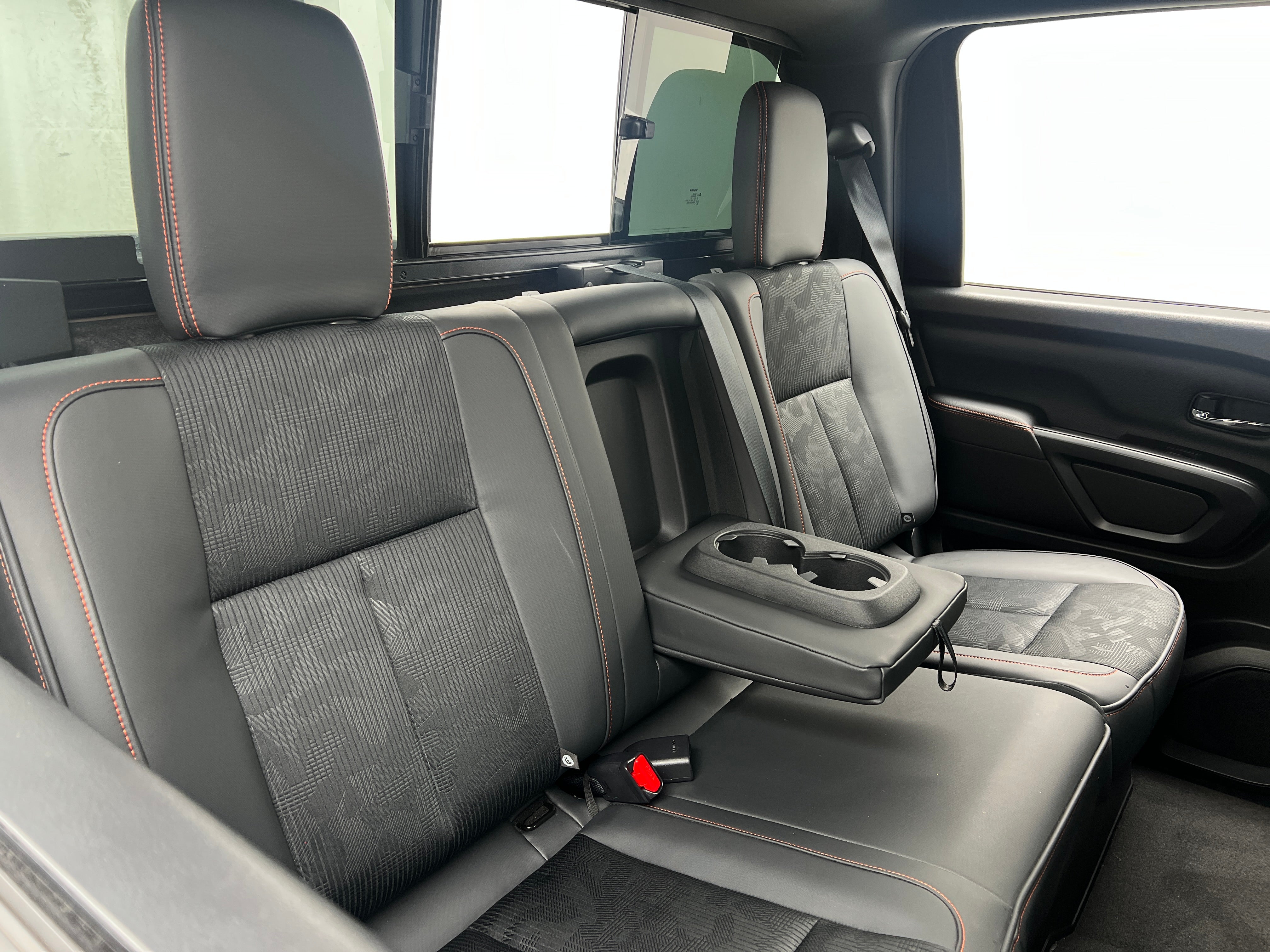 2023 Nissan Titan PRO-4X 6
