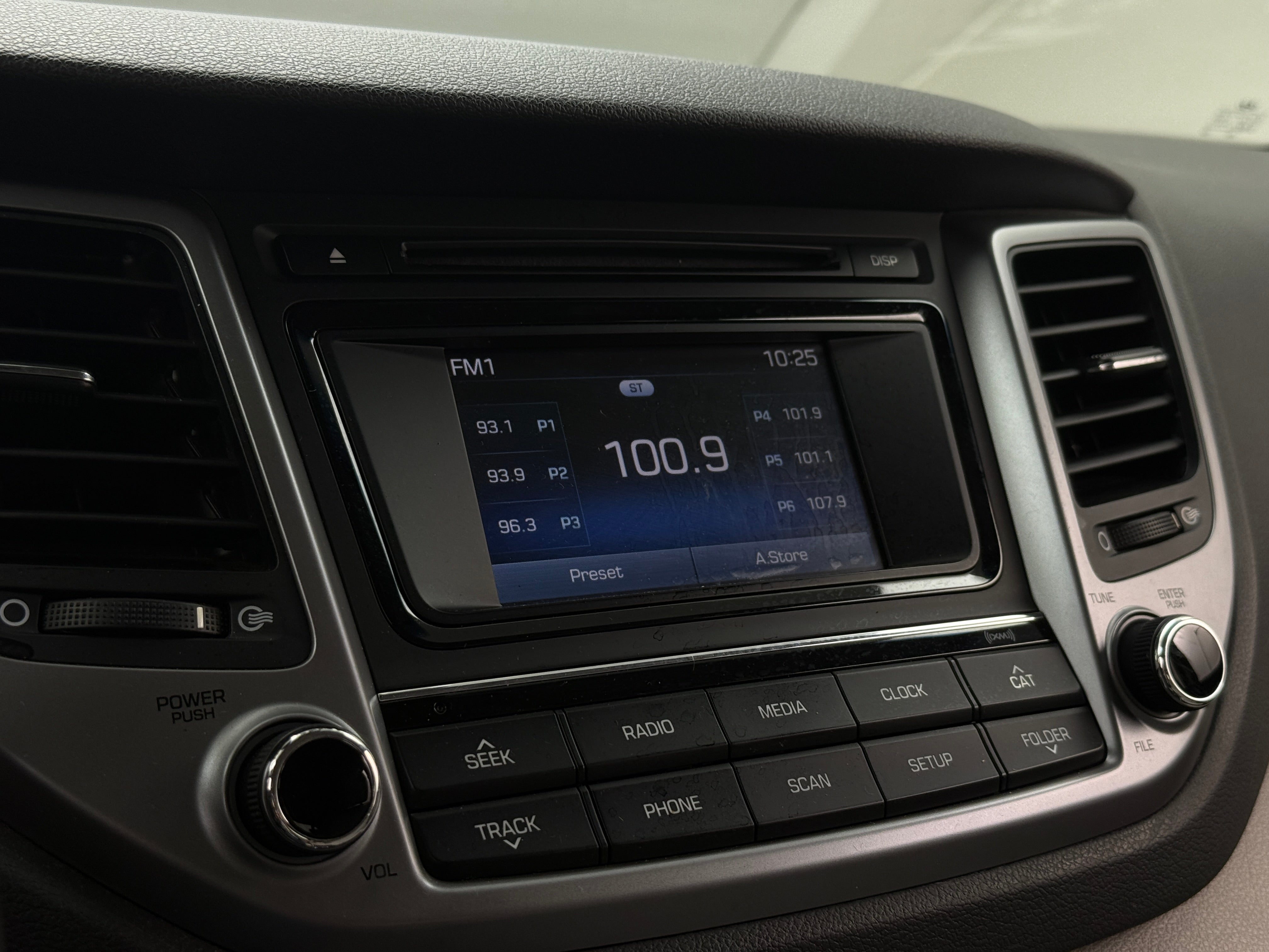 2017 Hyundai Tucson Sport 4