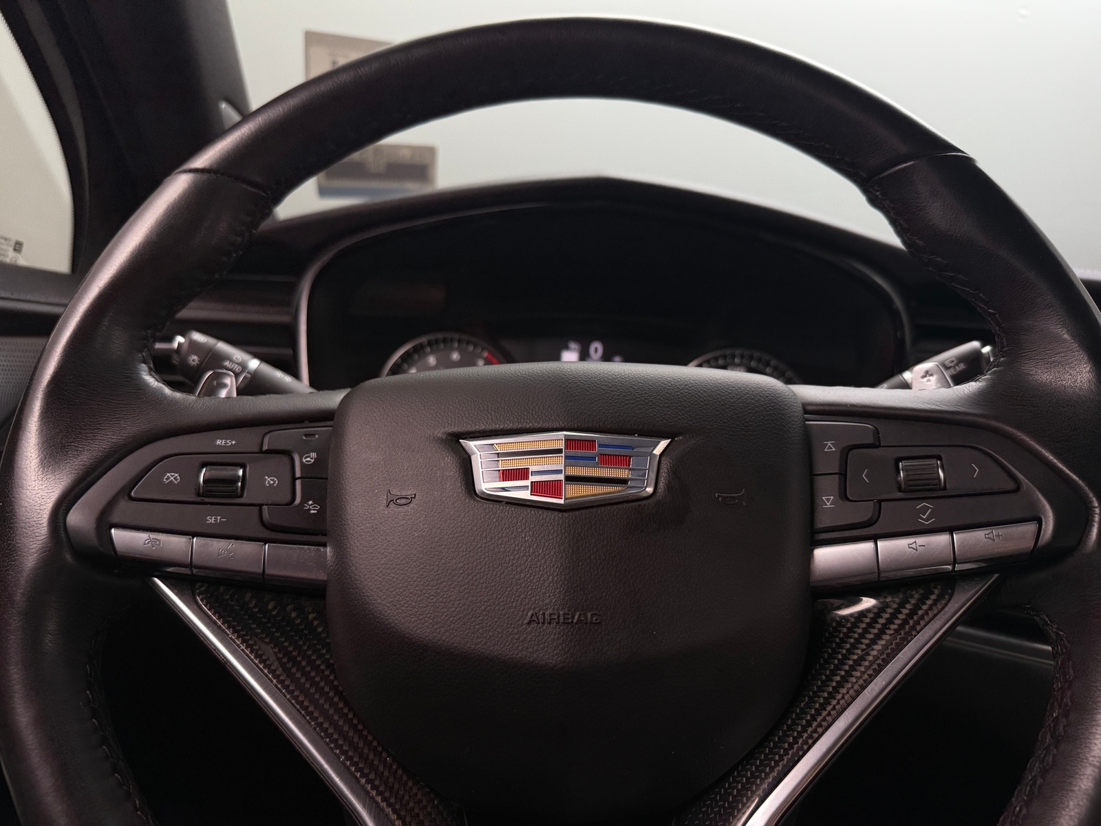 Thumbnail: 2021 Cadillac XT6 - 4