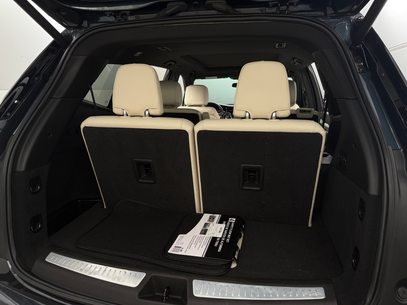 Thumbnail: 2021 Cadillac XT6 - 6
