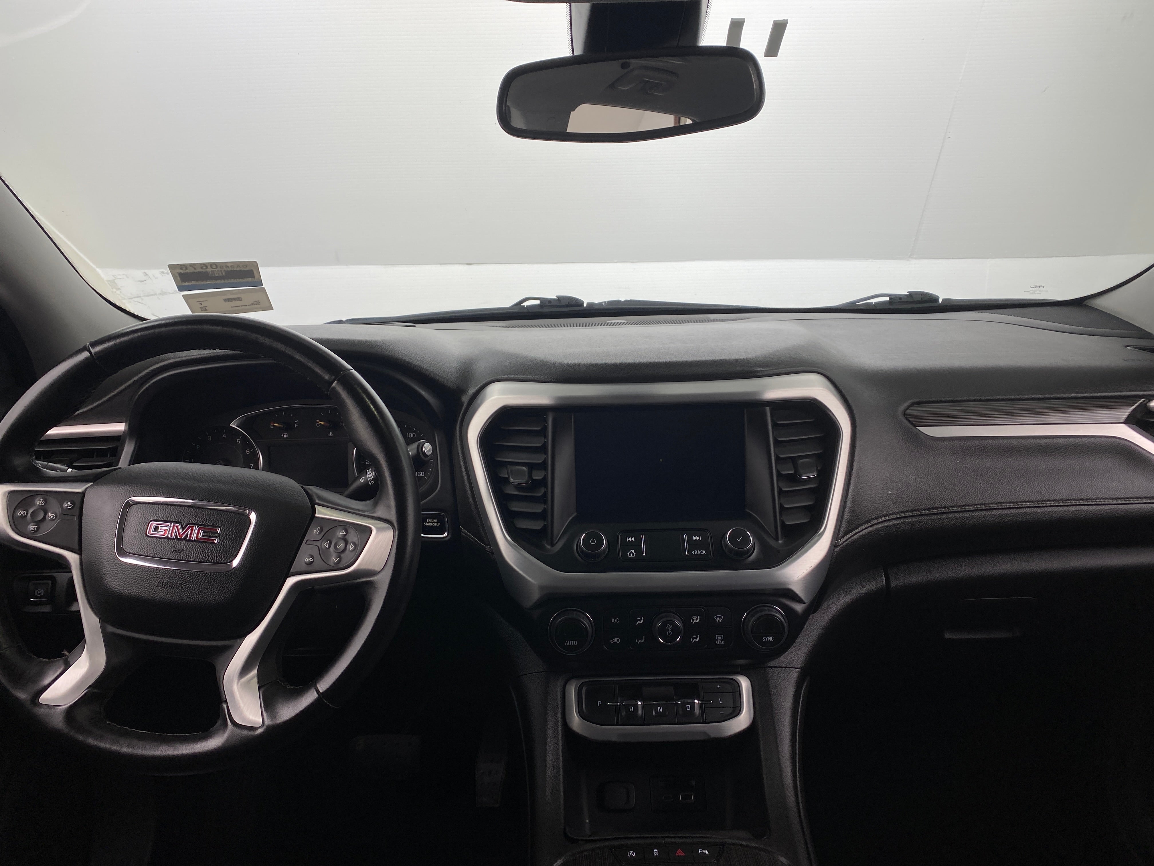2023 GMC Acadia SLT 2