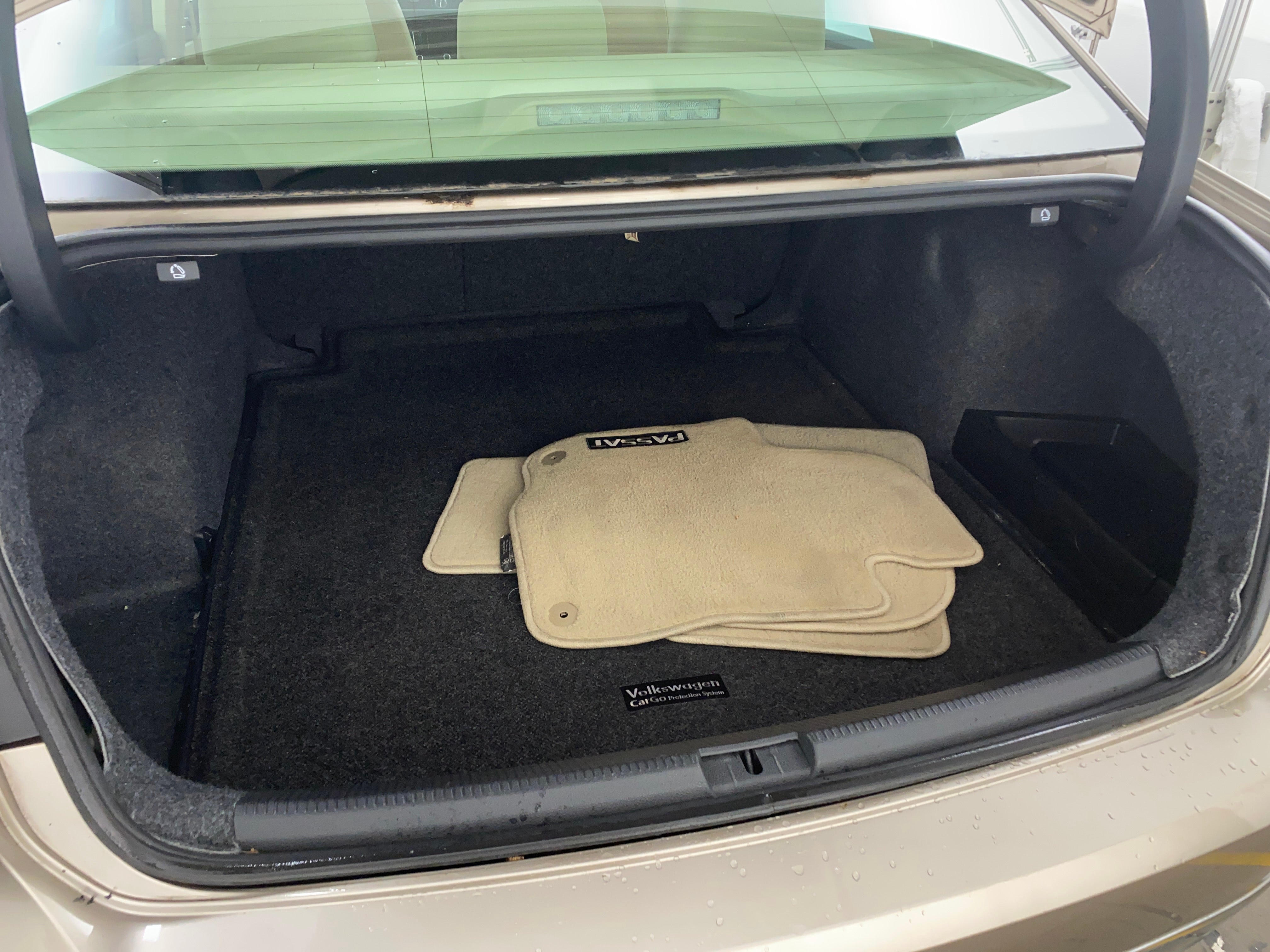 2015 Volkswagen Passat SE 6