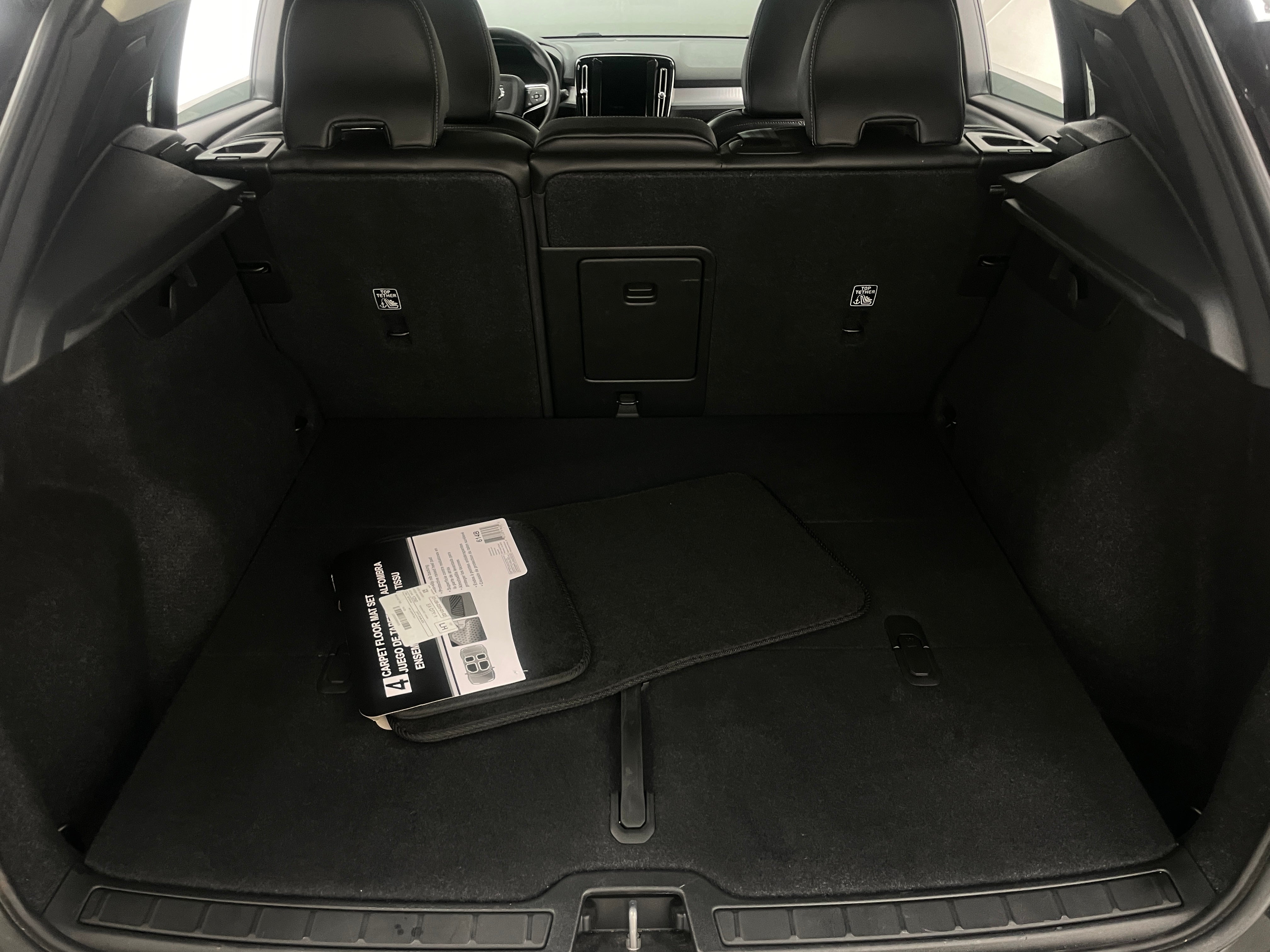 2022 Volvo XC40 T5 Momentum 6