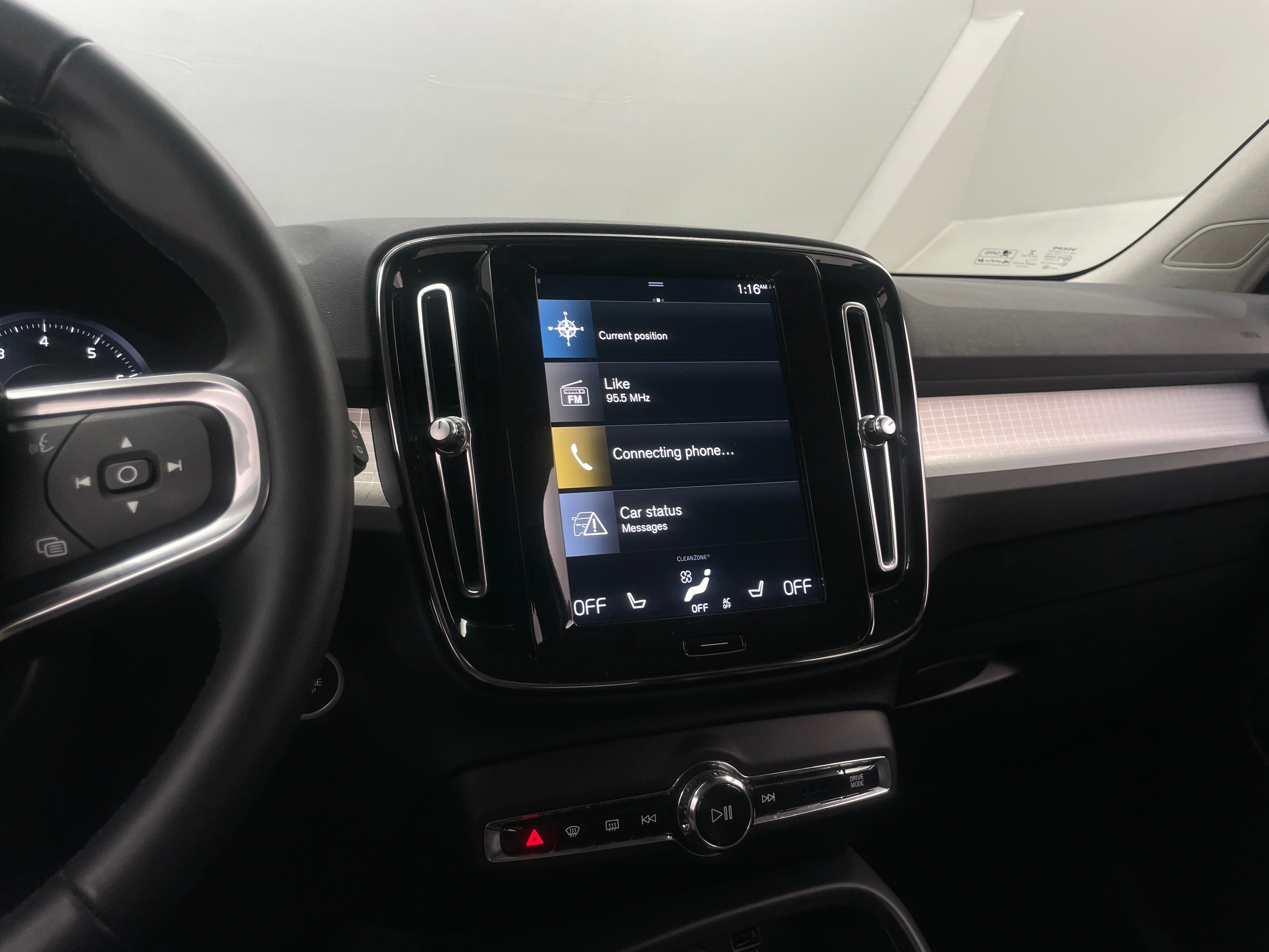 2022 Volvo XC40 T5 Momentum 3