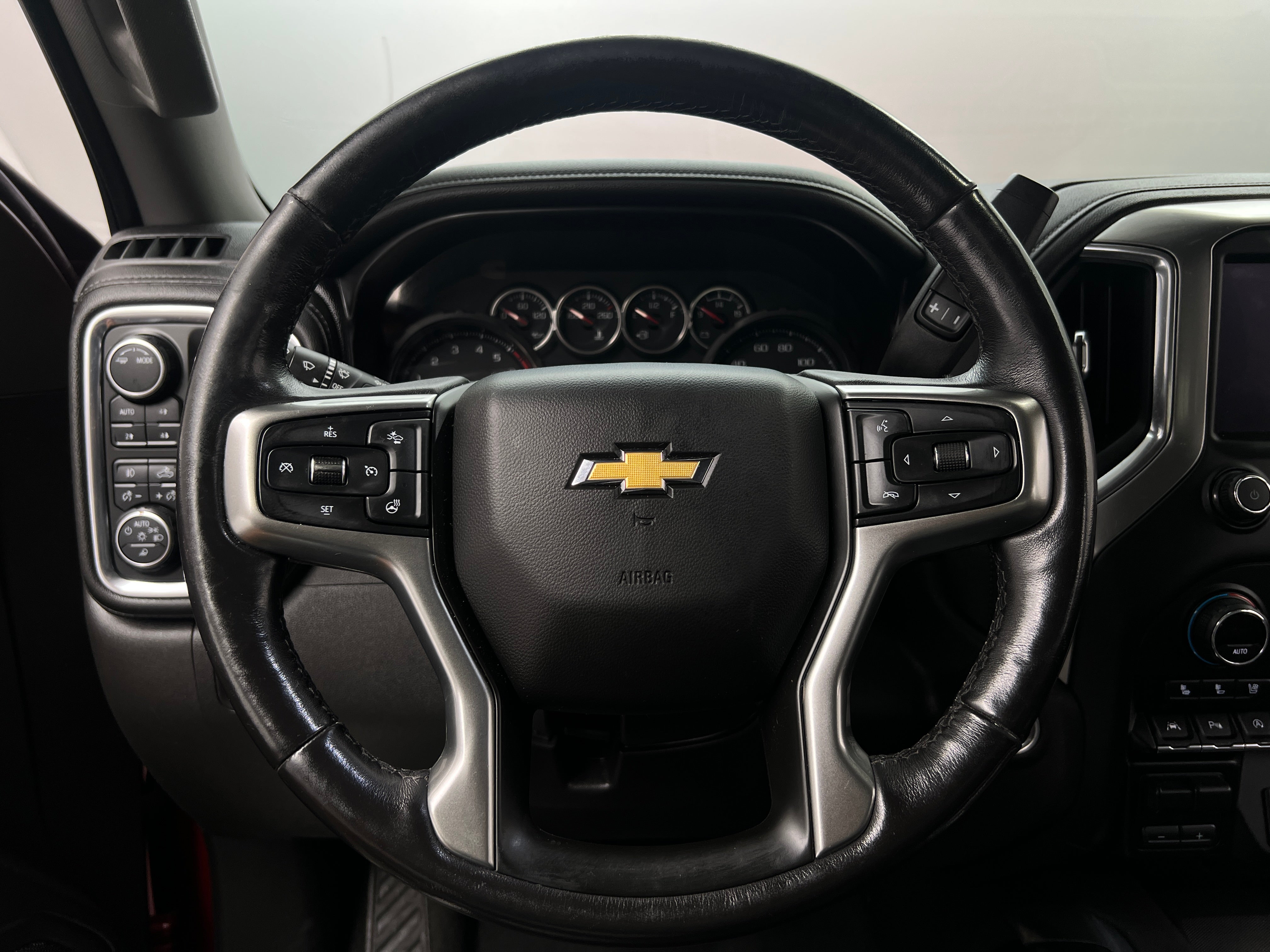 2021 Chevrolet Silverado 1500 LTZ 4